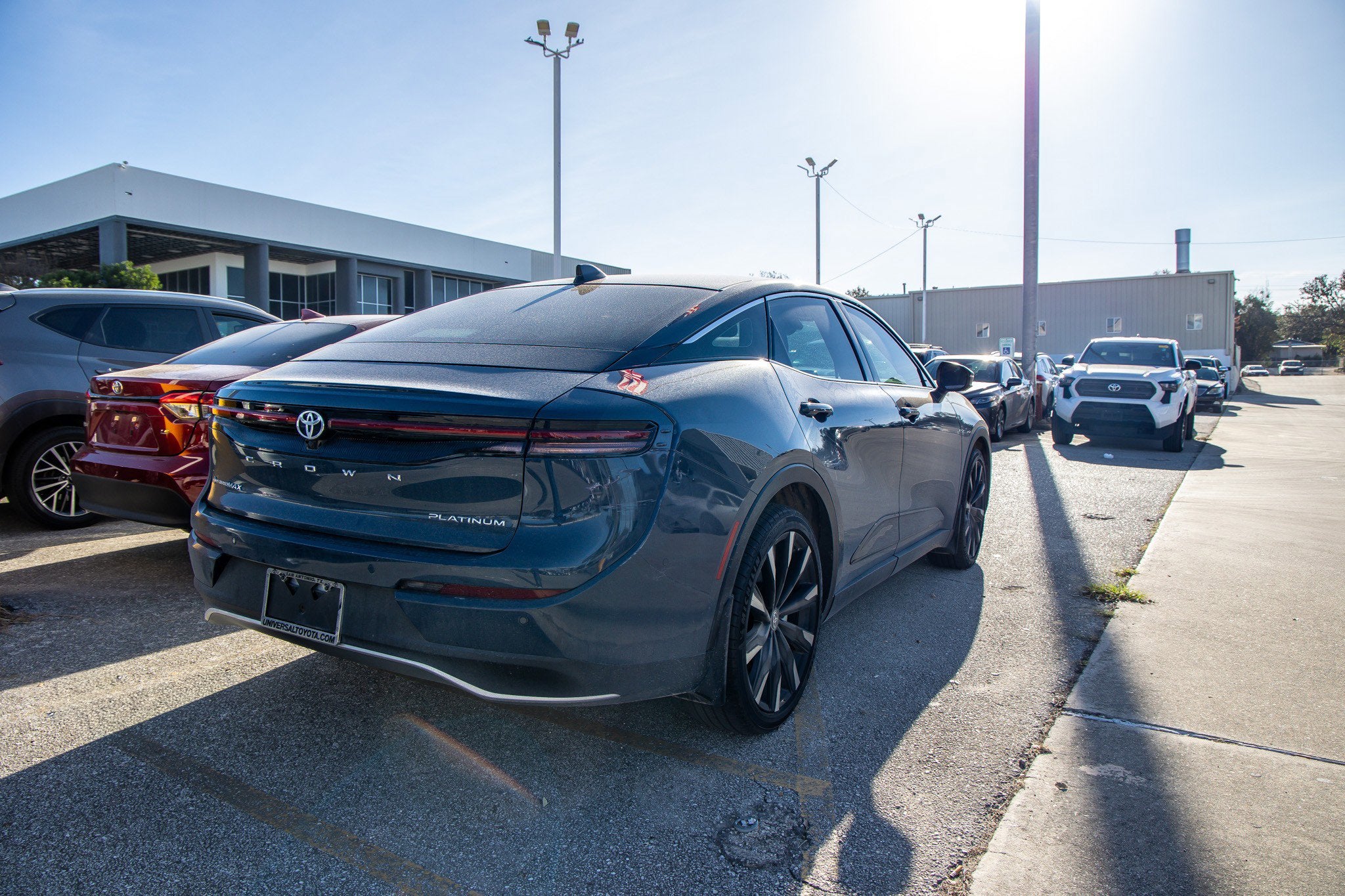 2025 Toyota CROWN Platinum