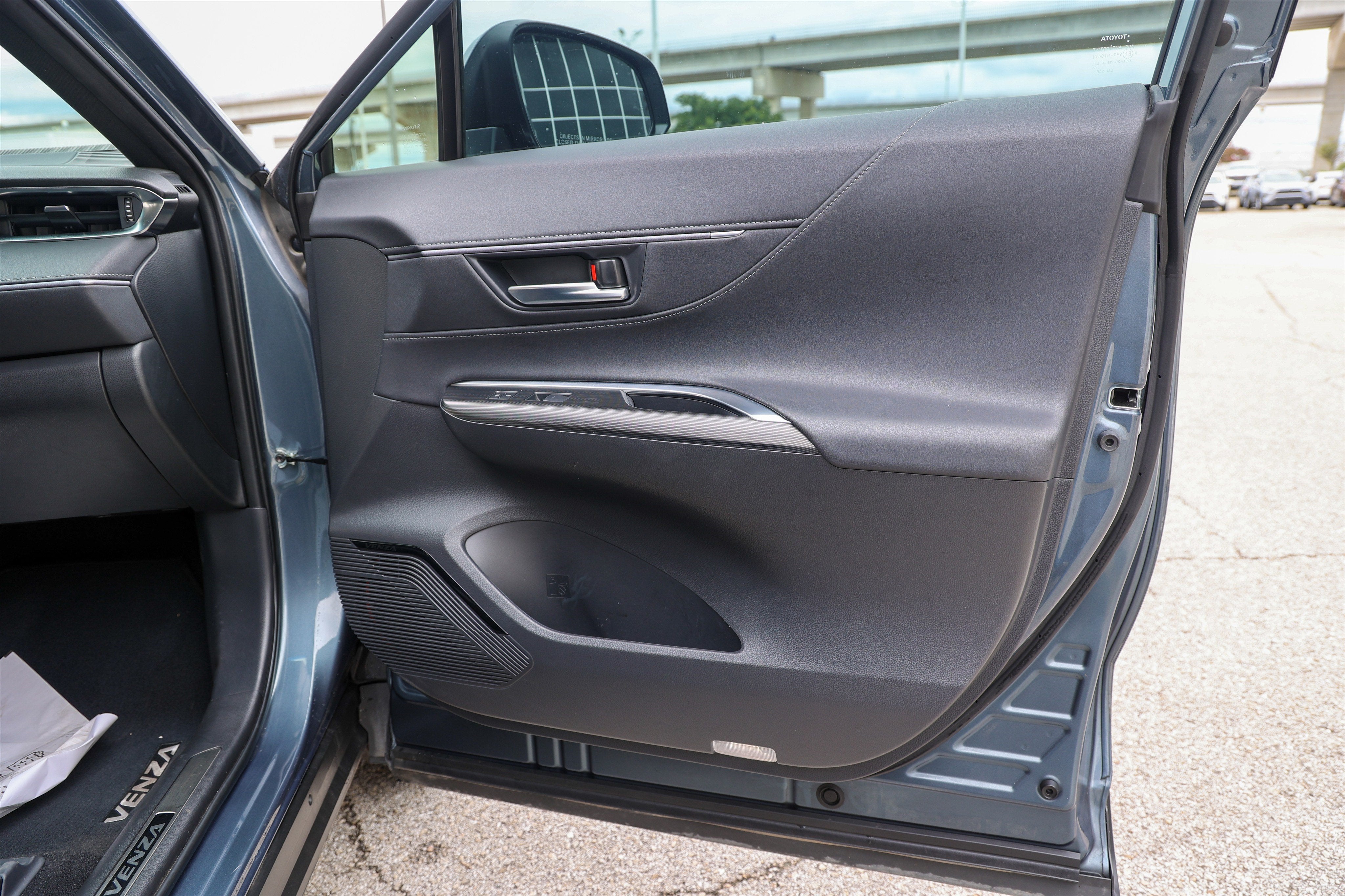 2024 Toyota Venza XLE