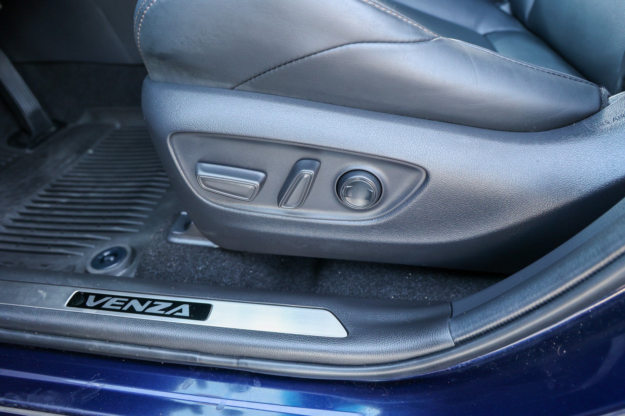 2022 Toyota Venza XLE