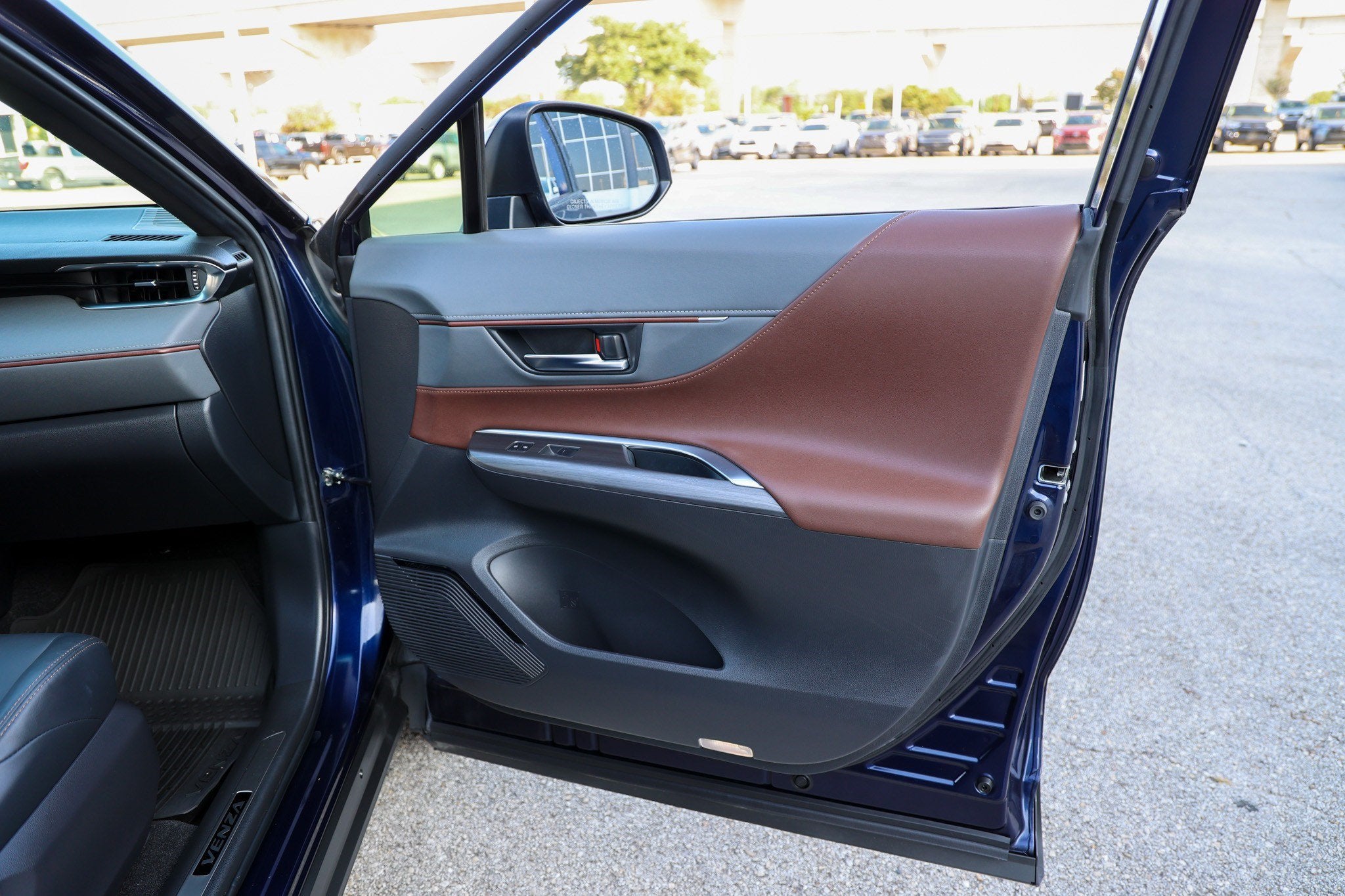 2022 Toyota Venza XLE