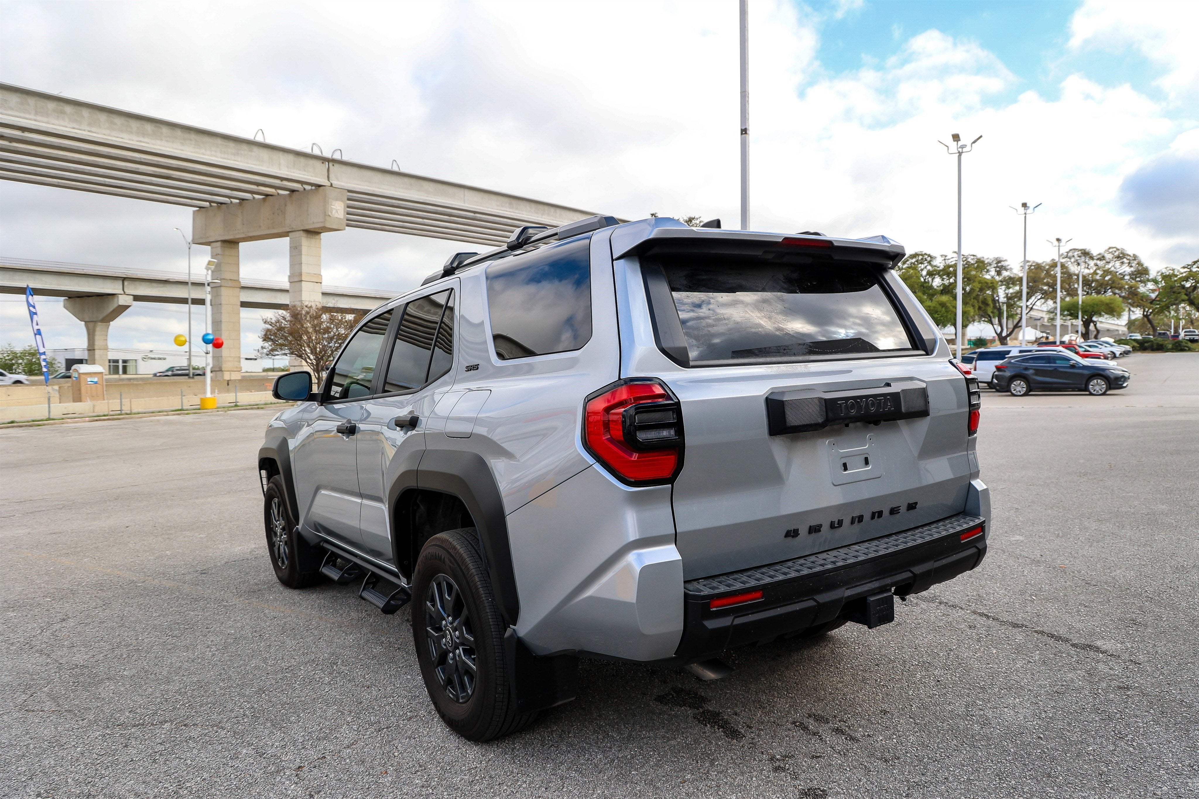 2025 Toyota 4RUNNER SR5