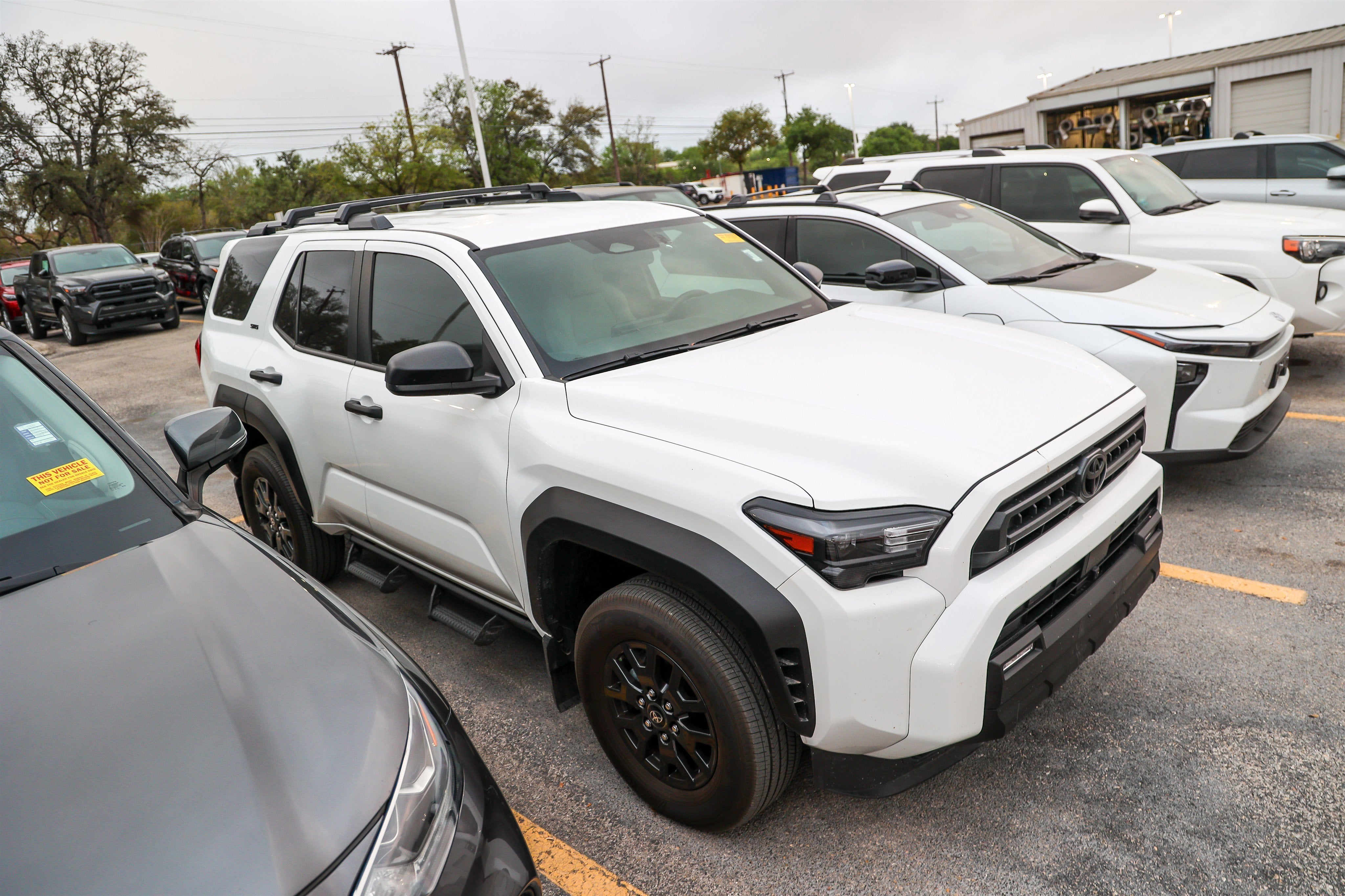2025 Toyota 4RUNNER SR5