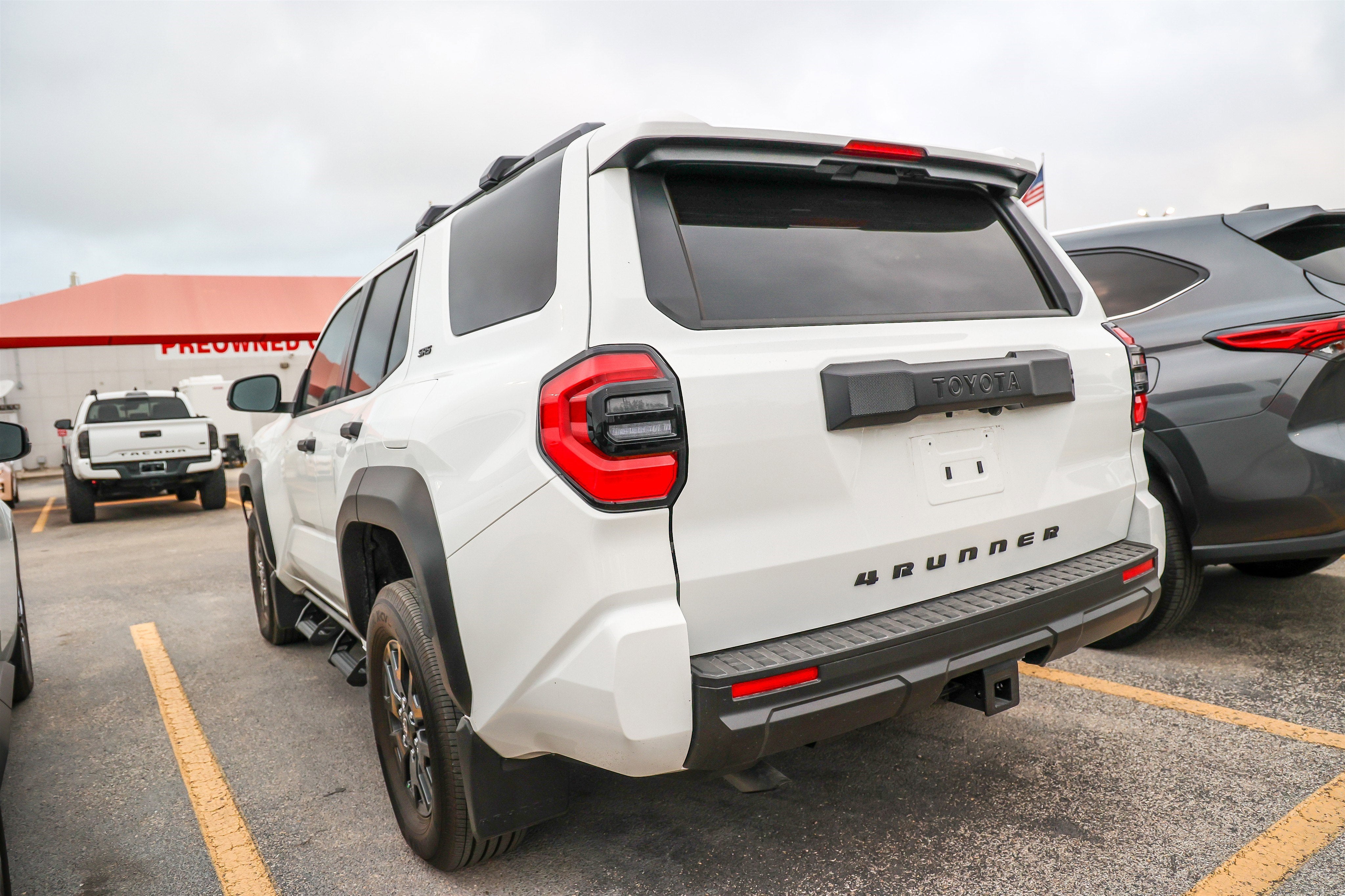 2025 Toyota 4RUNNER SR5