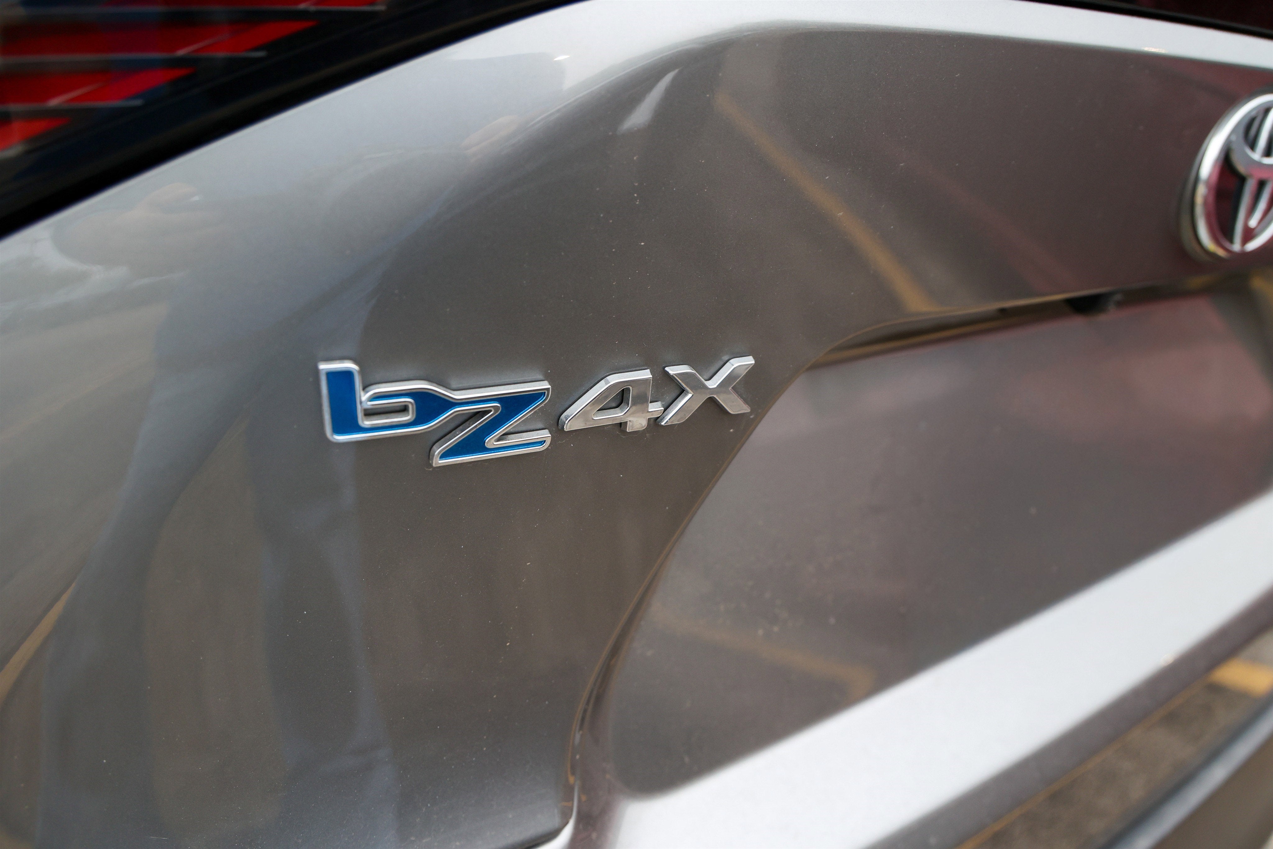 2023 Toyota bZ4X Limited