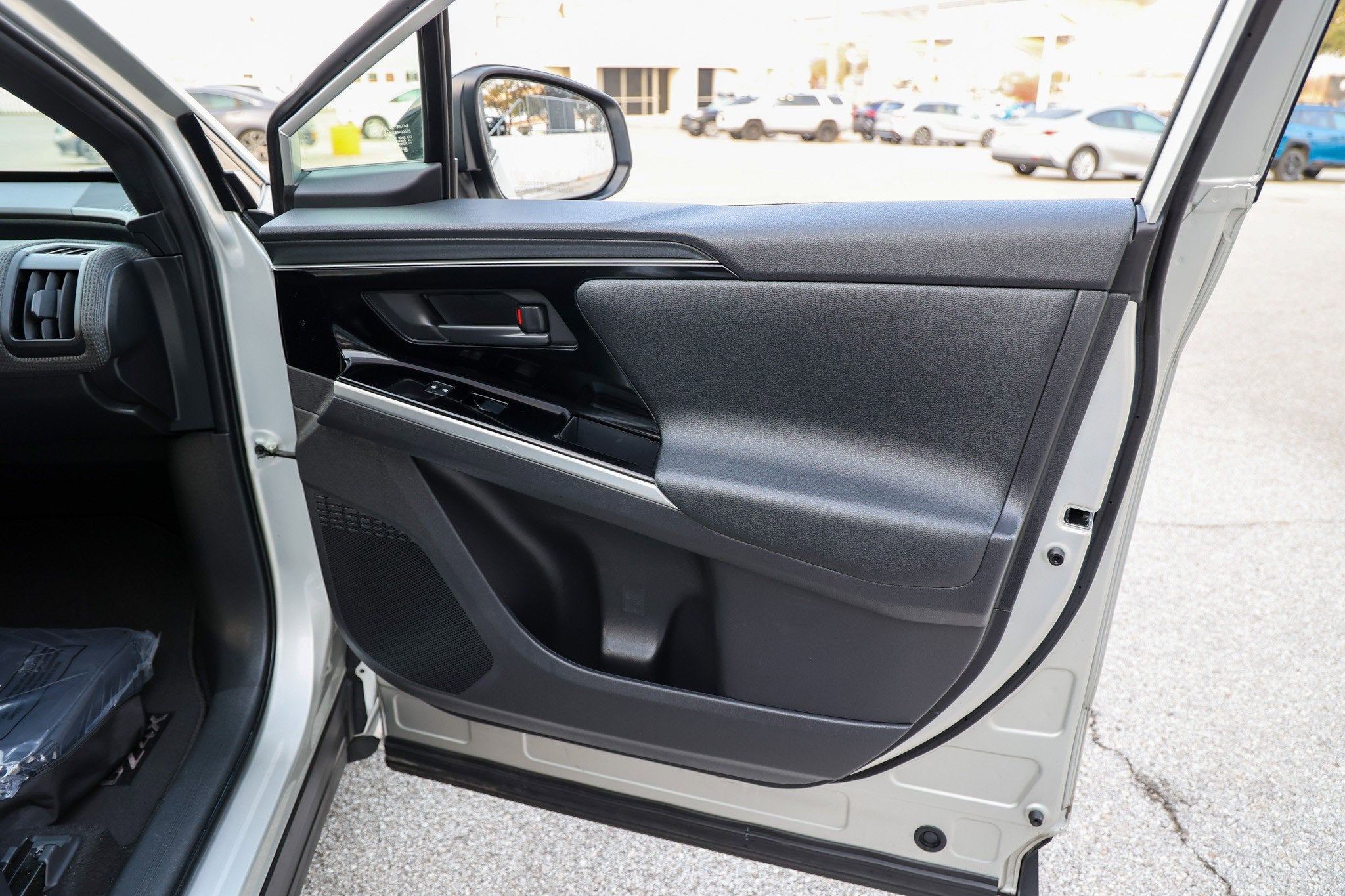 2024 Toyota bZ4X XLE