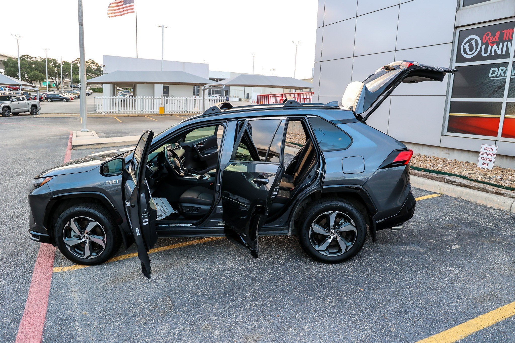 2024 Toyota RAV4 Prime SE