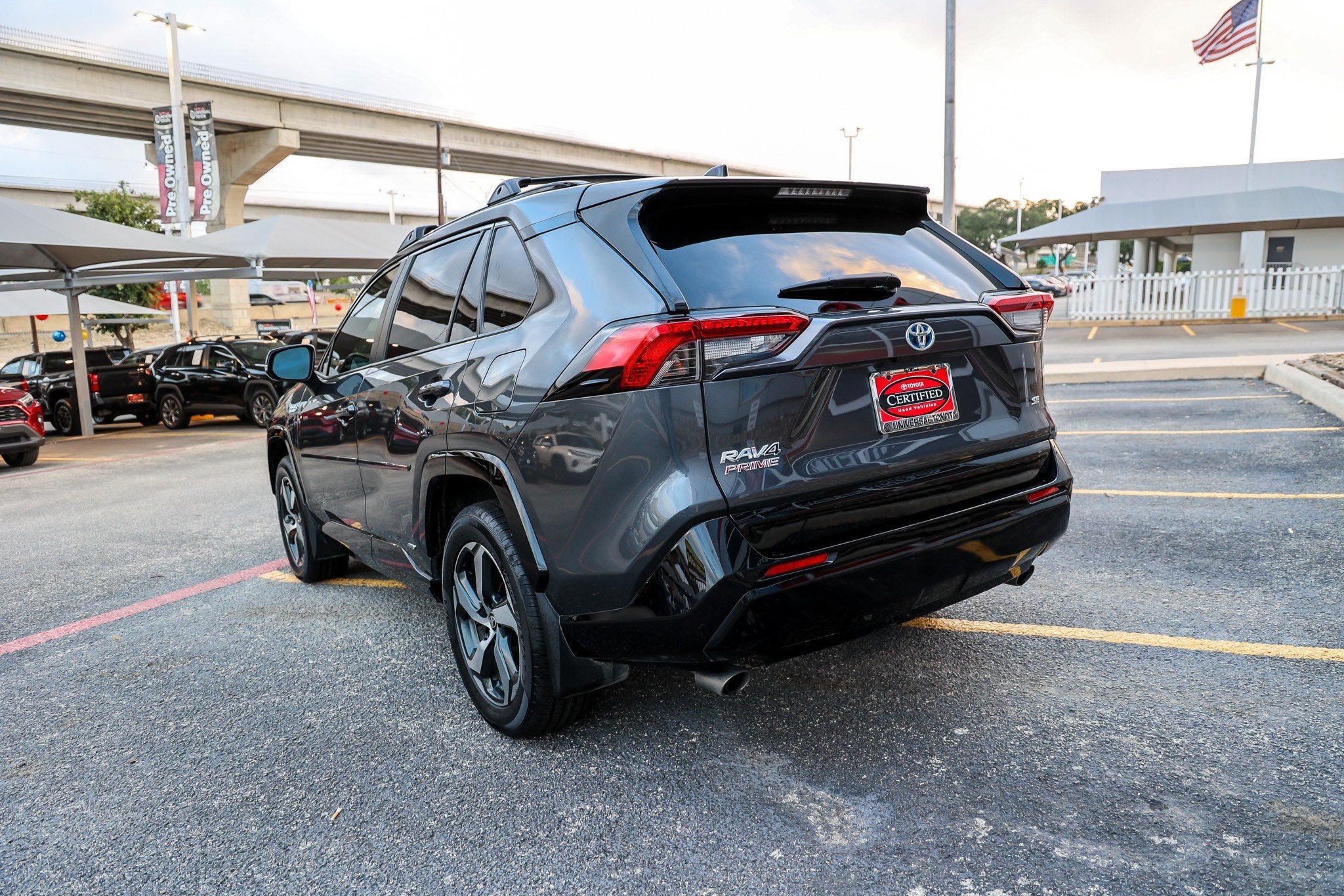 2024 Toyota RAV4 Prime SE