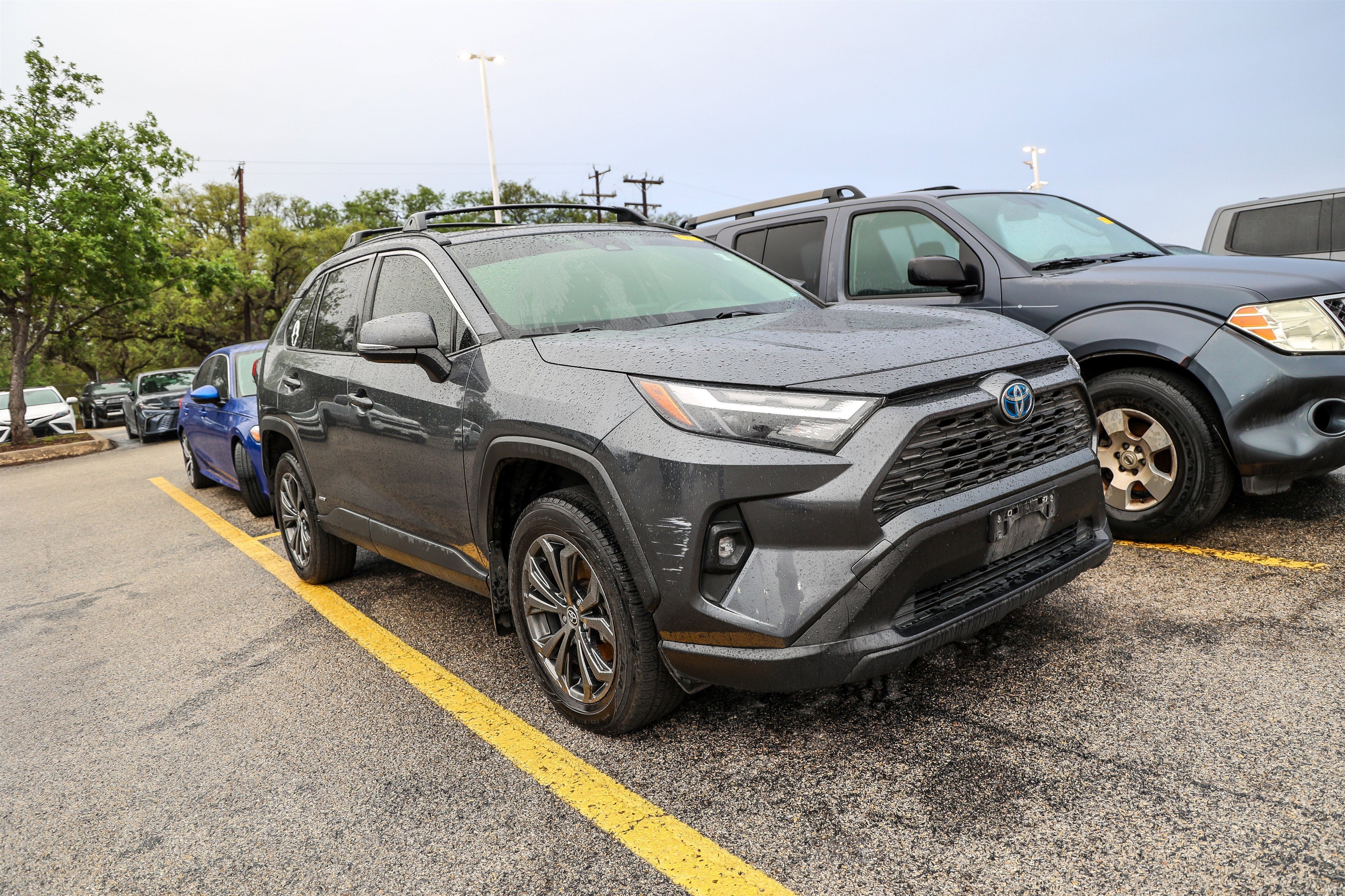 2022 Toyota RAV4 Hybrid XLE Premium