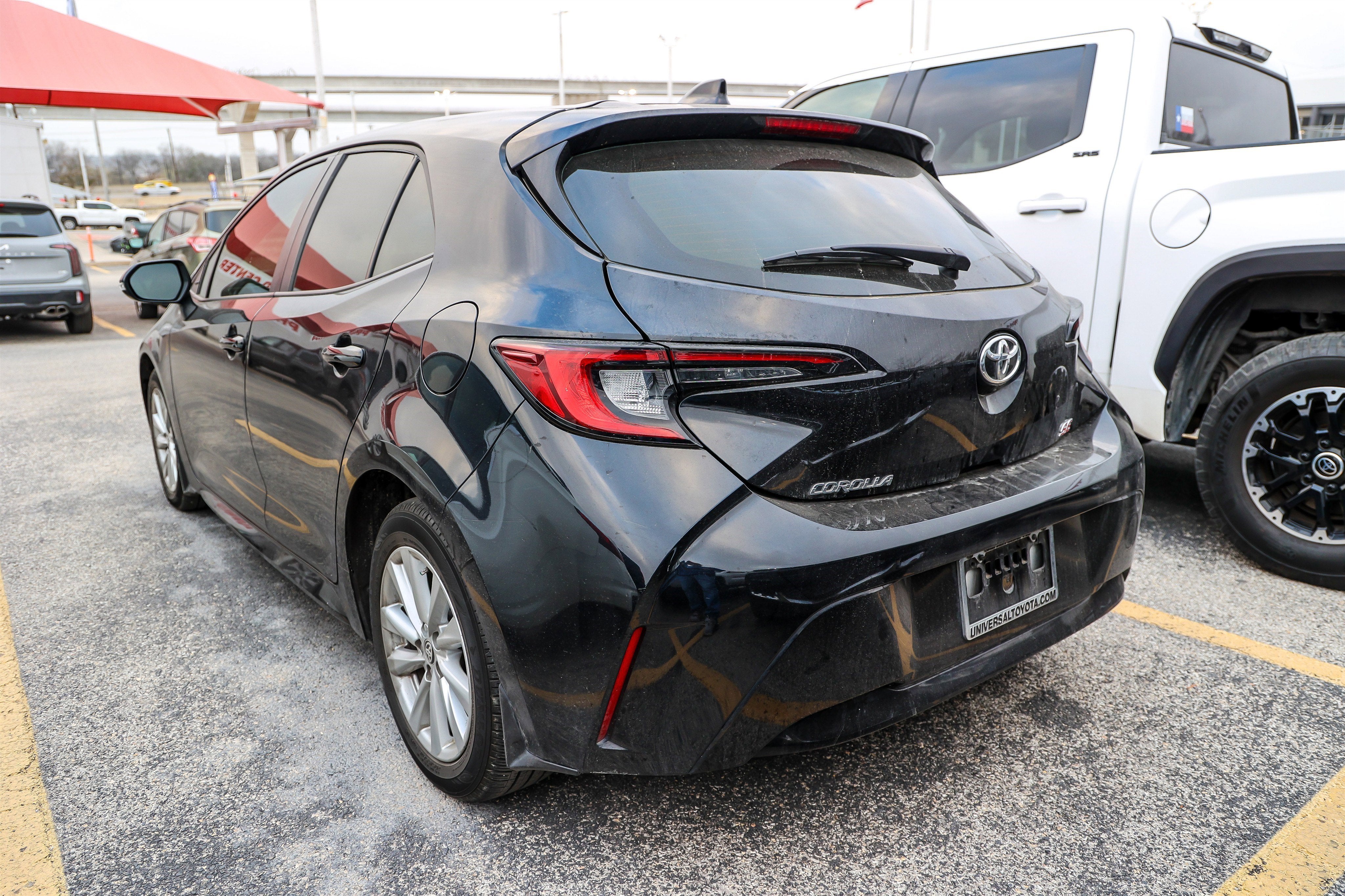 2025 Toyota COROLLA HATCHBACK SE