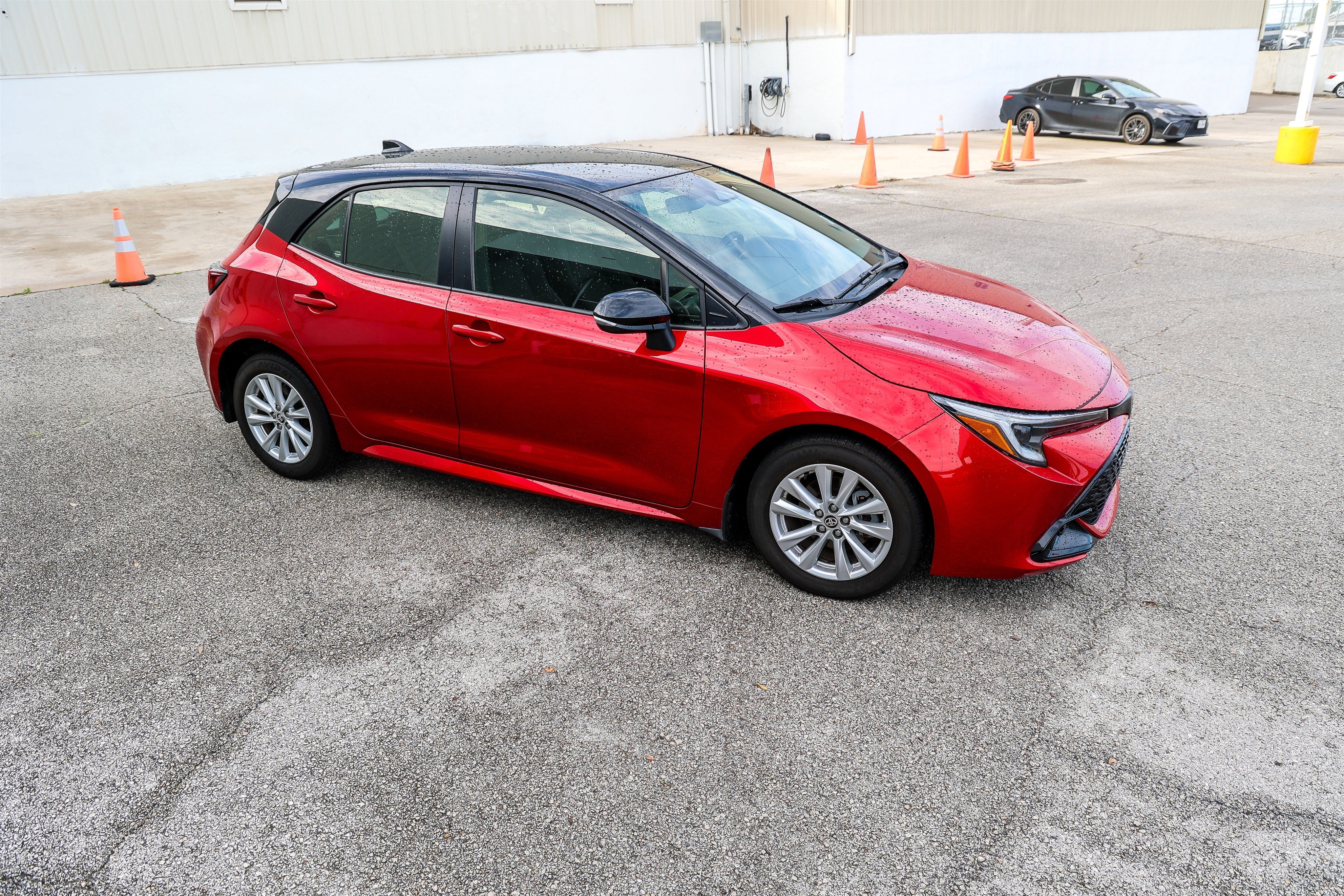 2024 Toyota COROLLA HATCHBACK SE