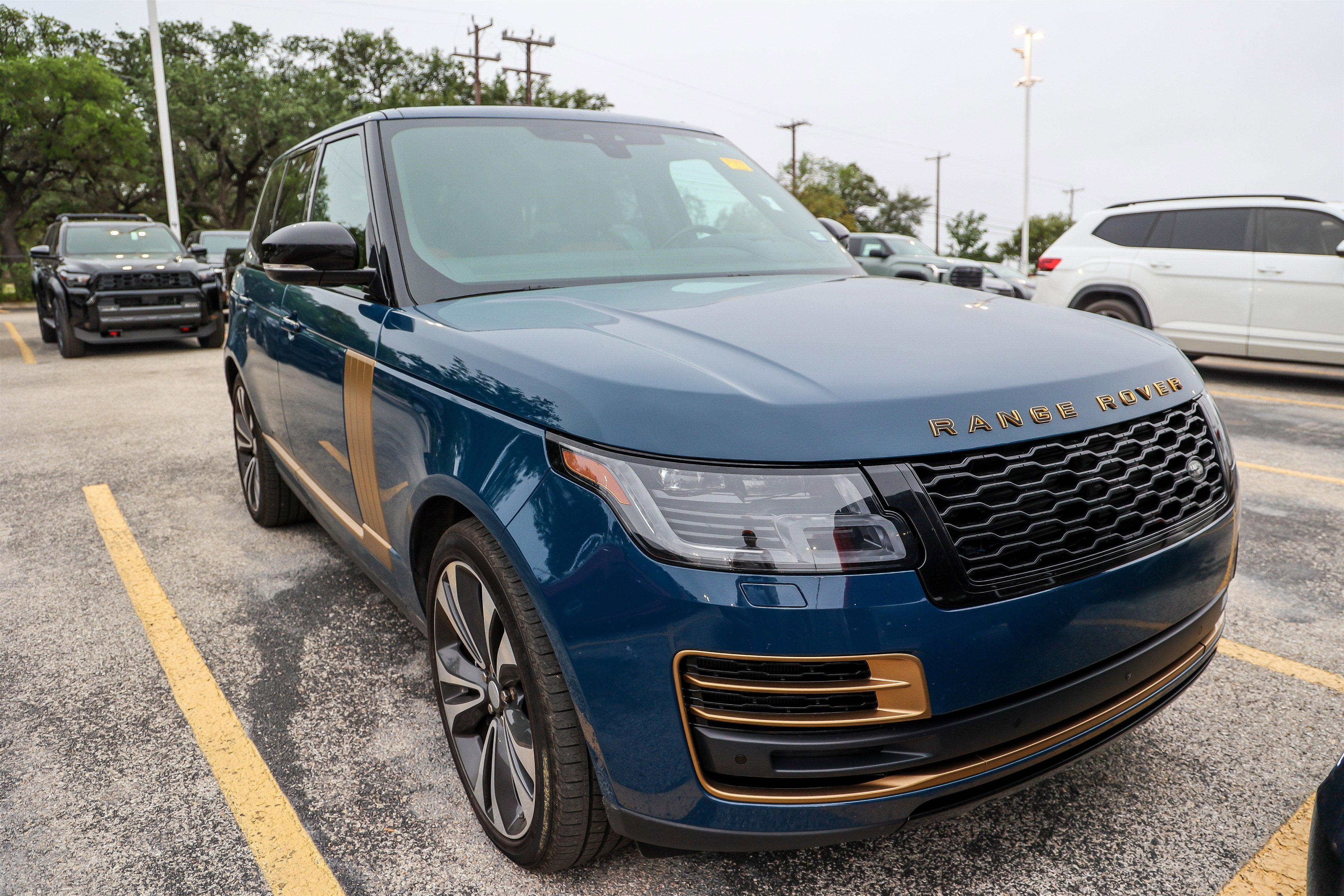 2021 Land Rover Range Rover SV Autobiography Dynamic Black
