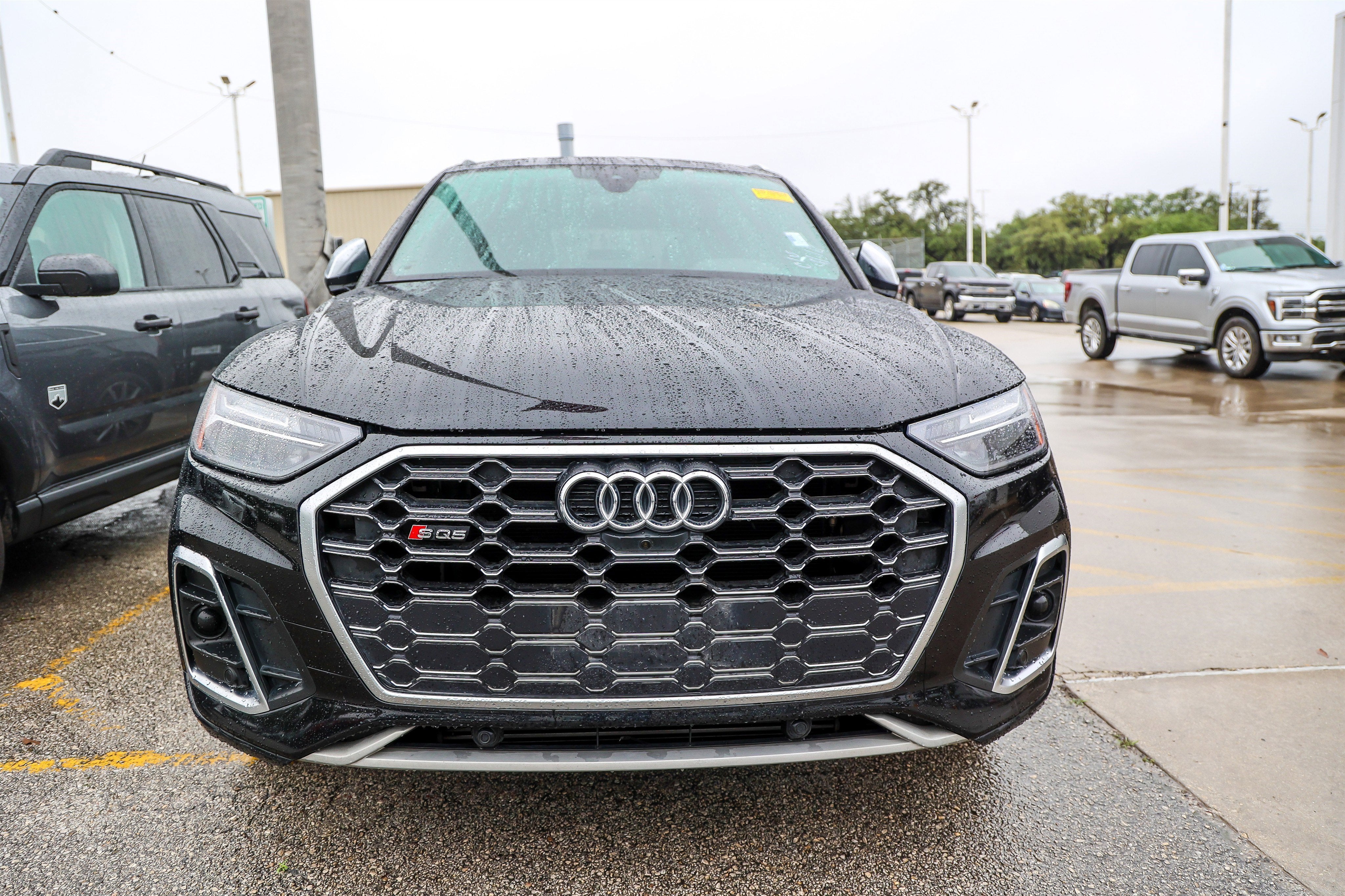 2022 Audi SQ5 Premium Plus