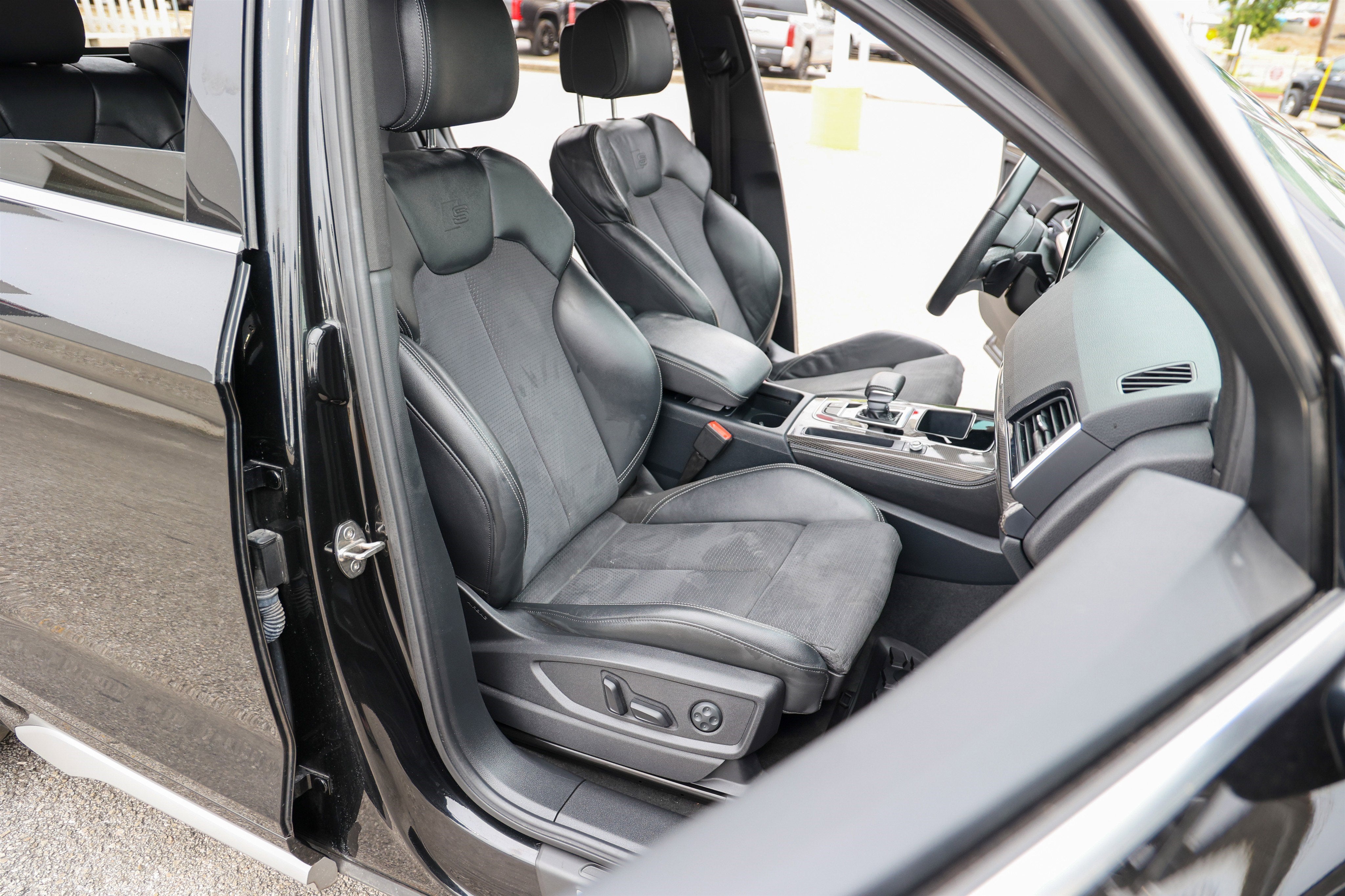 2022 Audi SQ5 Premium Plus
