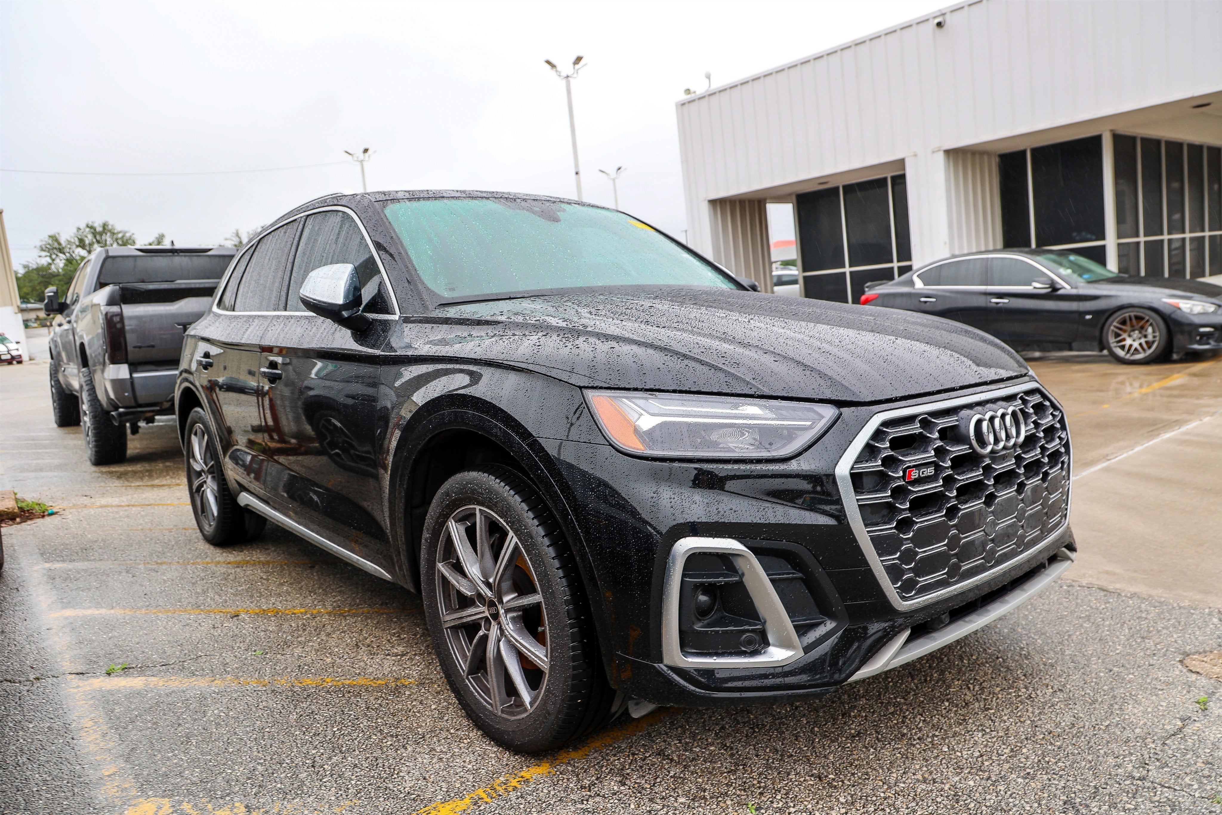 2022 Audi SQ5 Premium Plus