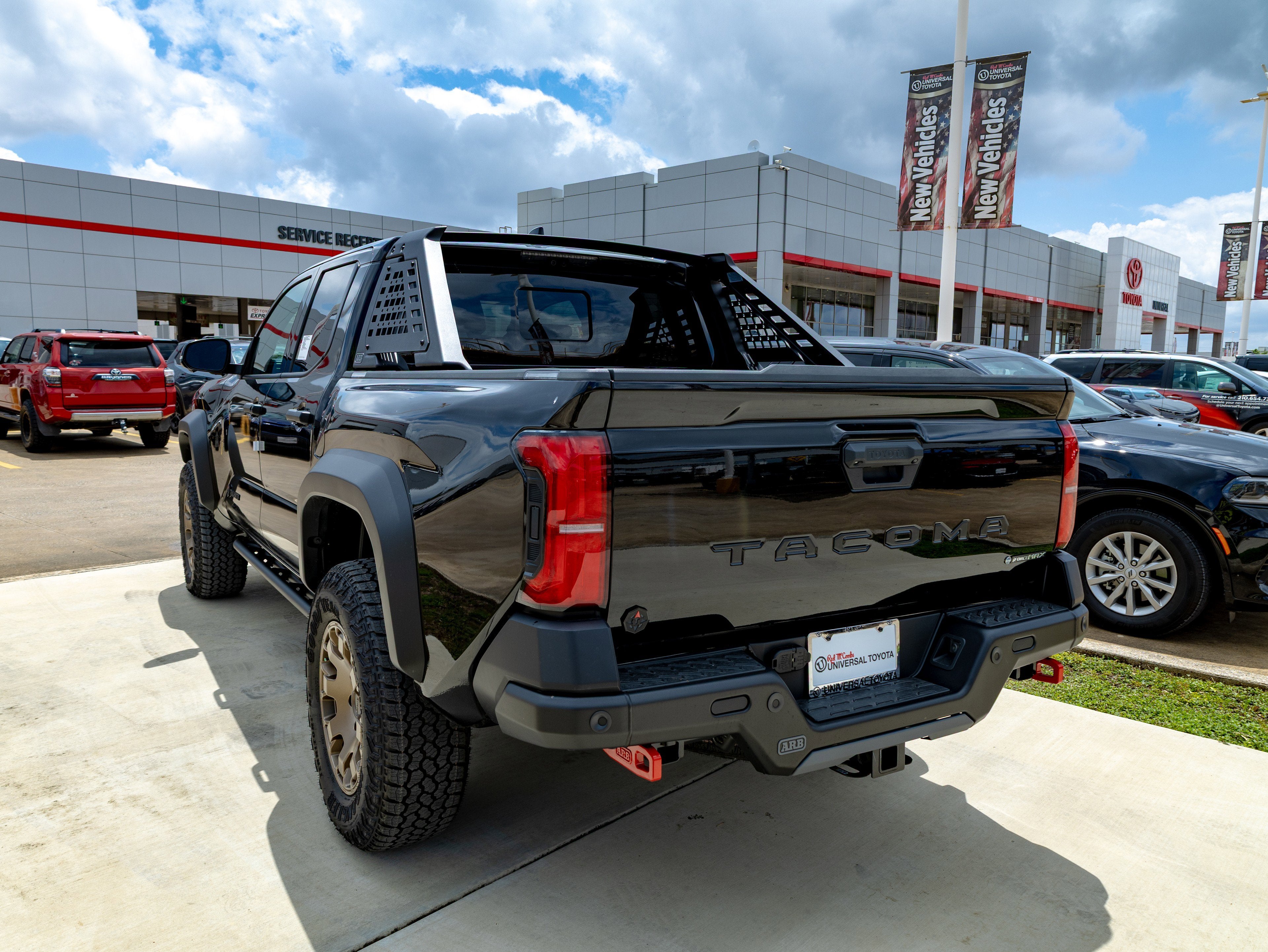 2026 Toyota Tacoma i-FORCE MAX Tacoma Trailhunter