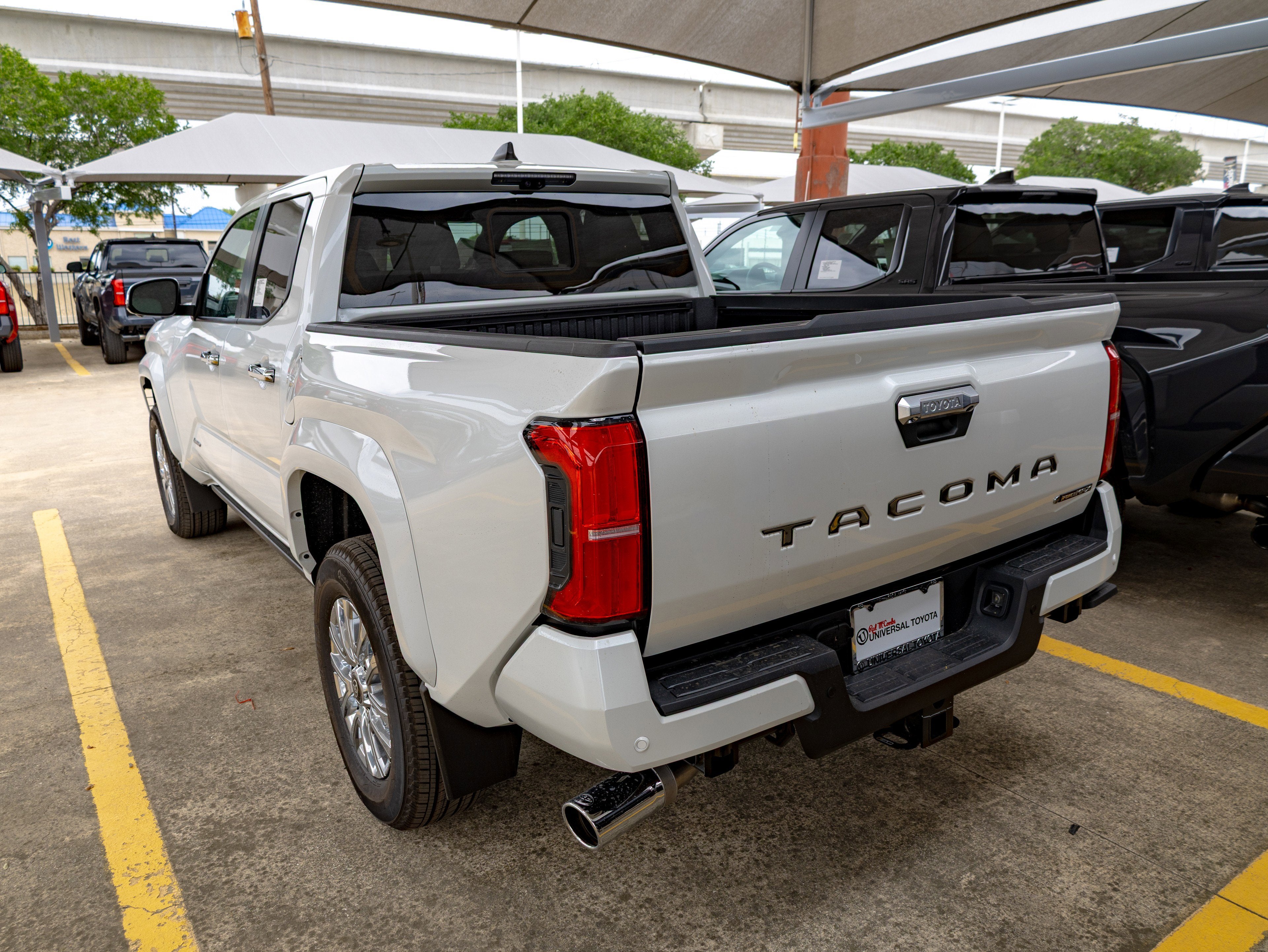 2026 Toyota Tacoma i-FORCE MAX Tacoma Limited