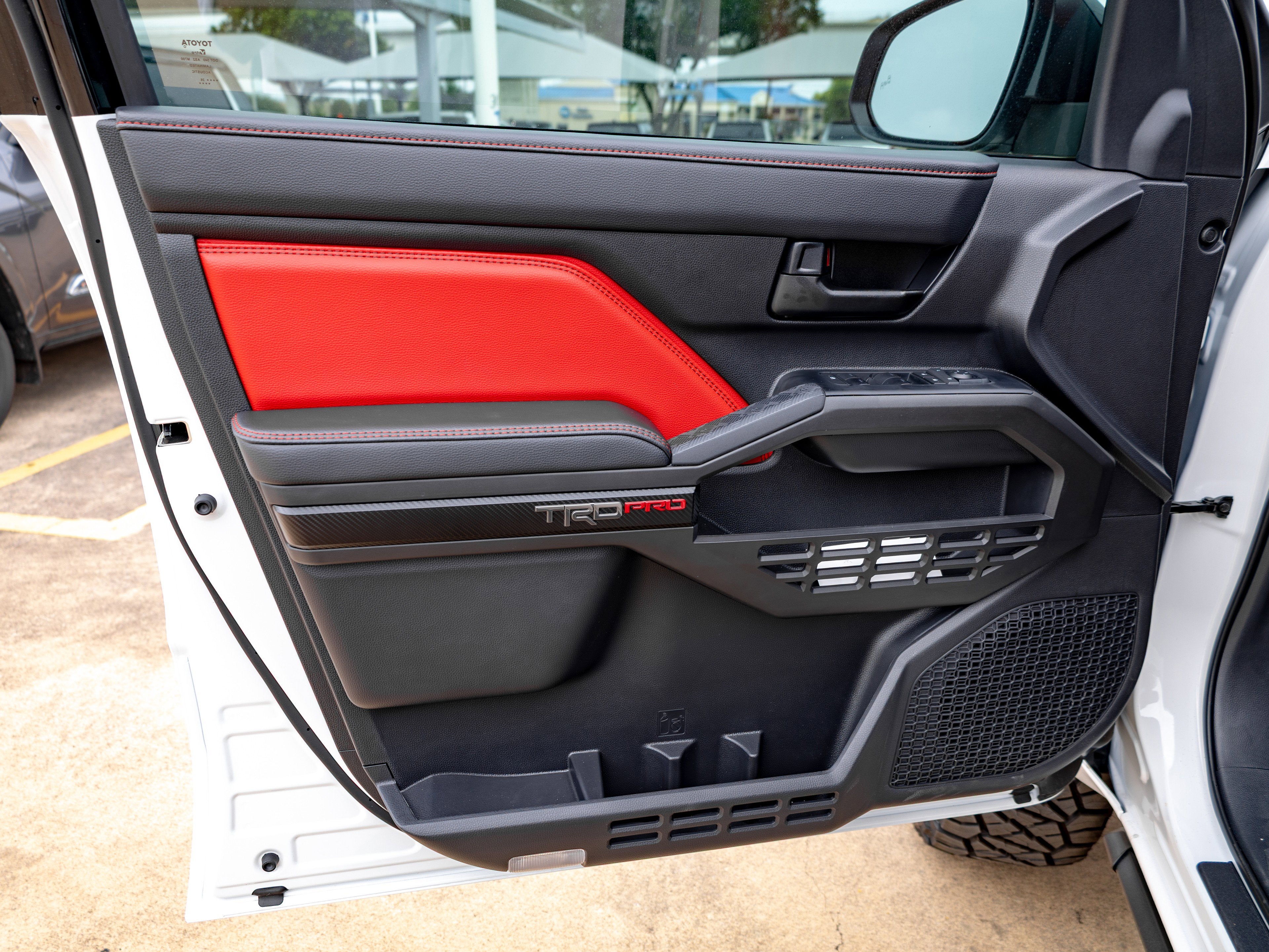 2026 Toyota Tacoma i-FORCE MAX Tacoma TRD Pro