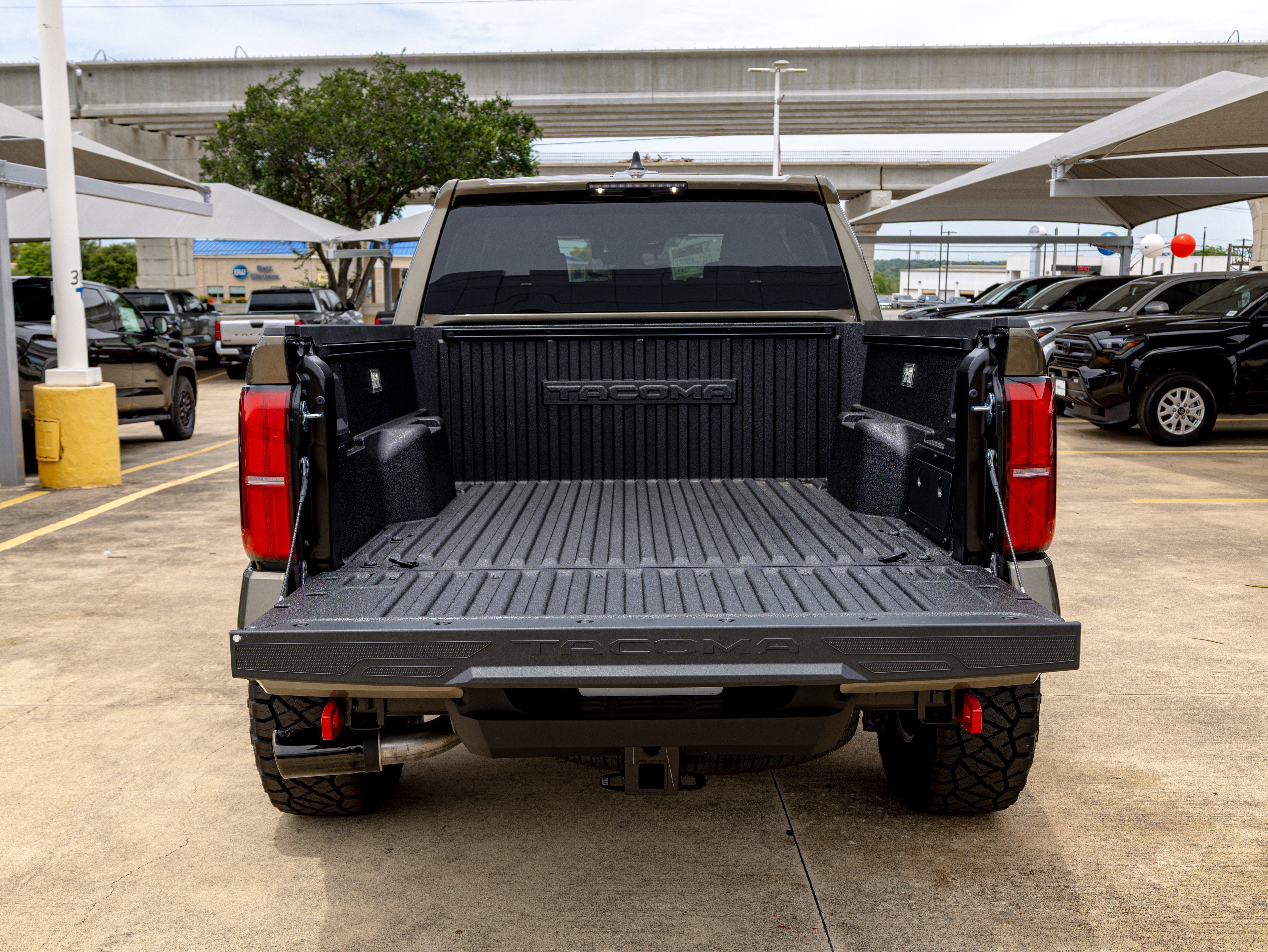 2026 Toyota Tacoma i-FORCE MAX Tacoma TRD Off-Road