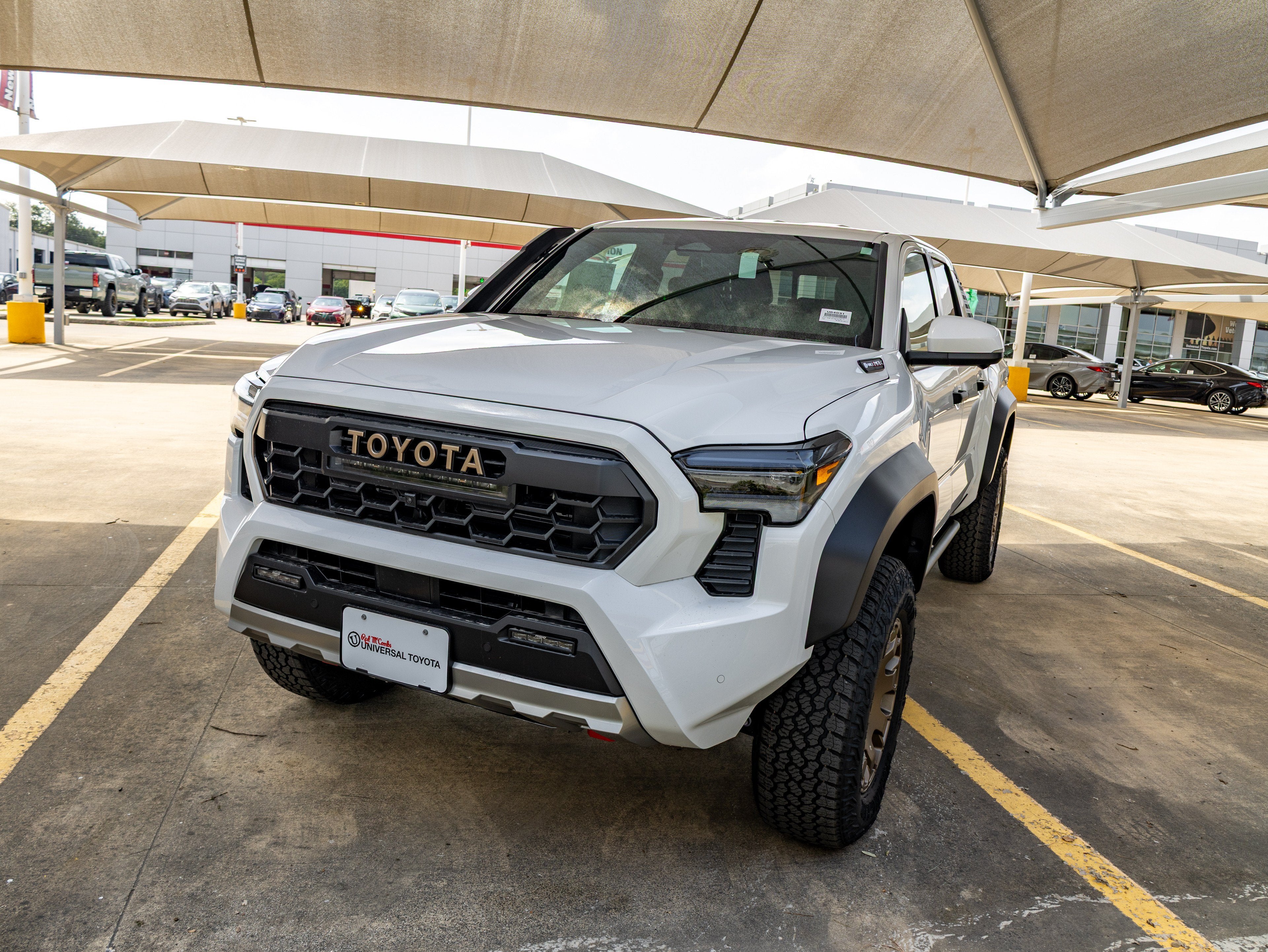2026 Toyota Tacoma i-FORCE MAX Tacoma Trailhunter