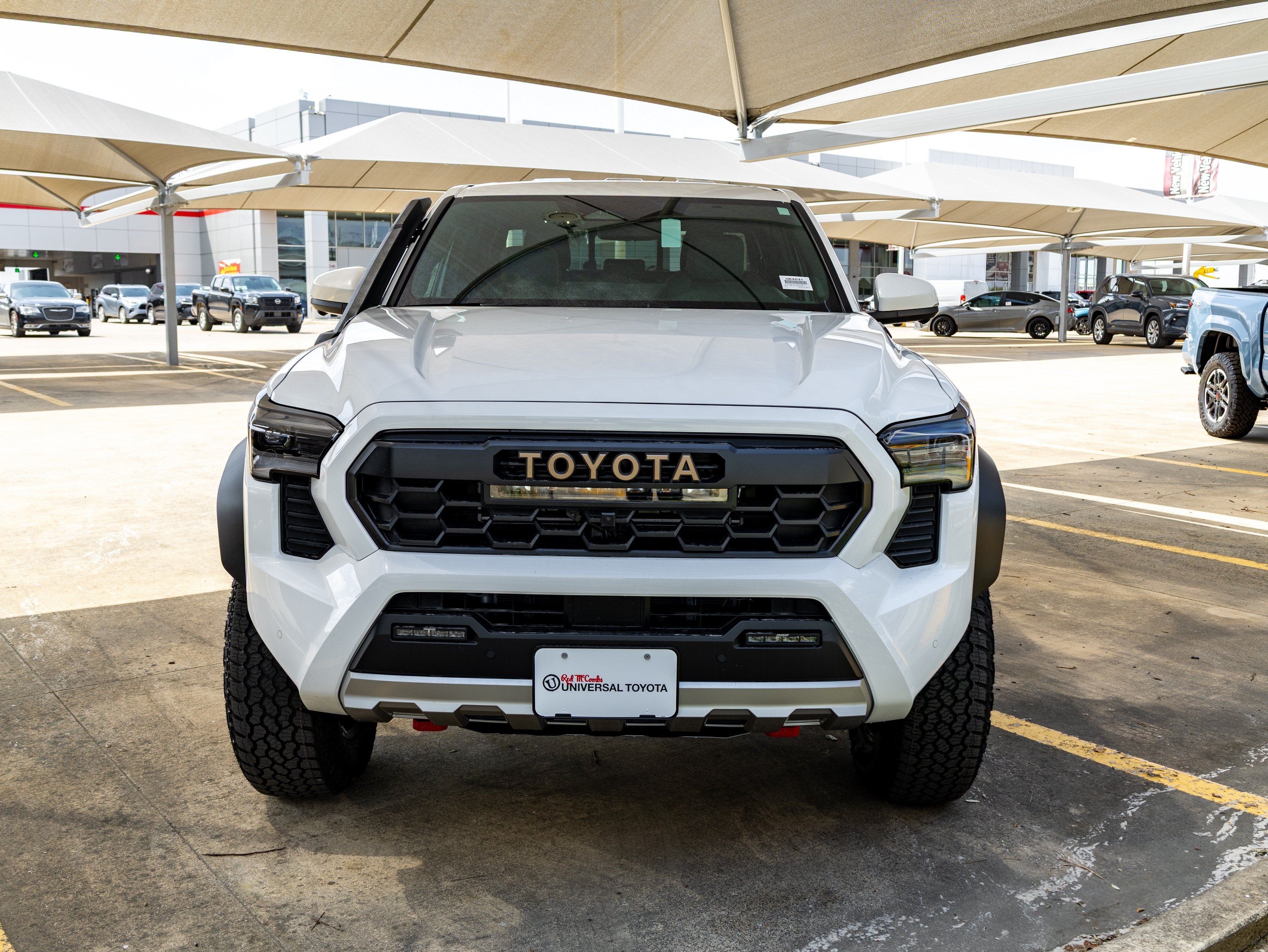 2026 Toyota Tacoma i-FORCE MAX Tacoma Trailhunter