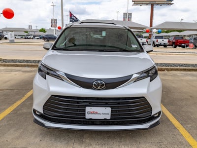 2026 Toyota Sienna XLE