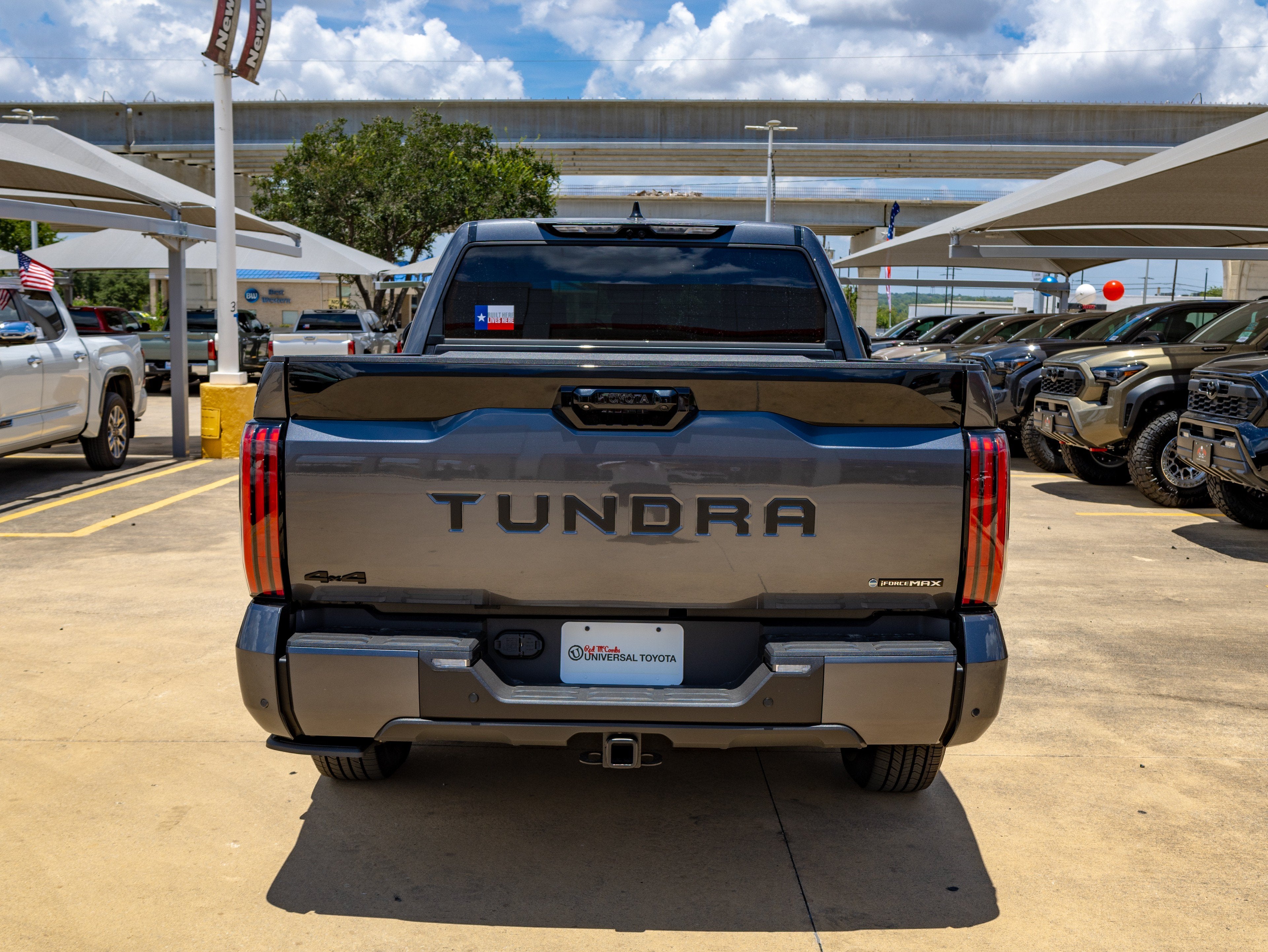 2026 Toyota Tundra i-FORCE MAX Tundra Platinum