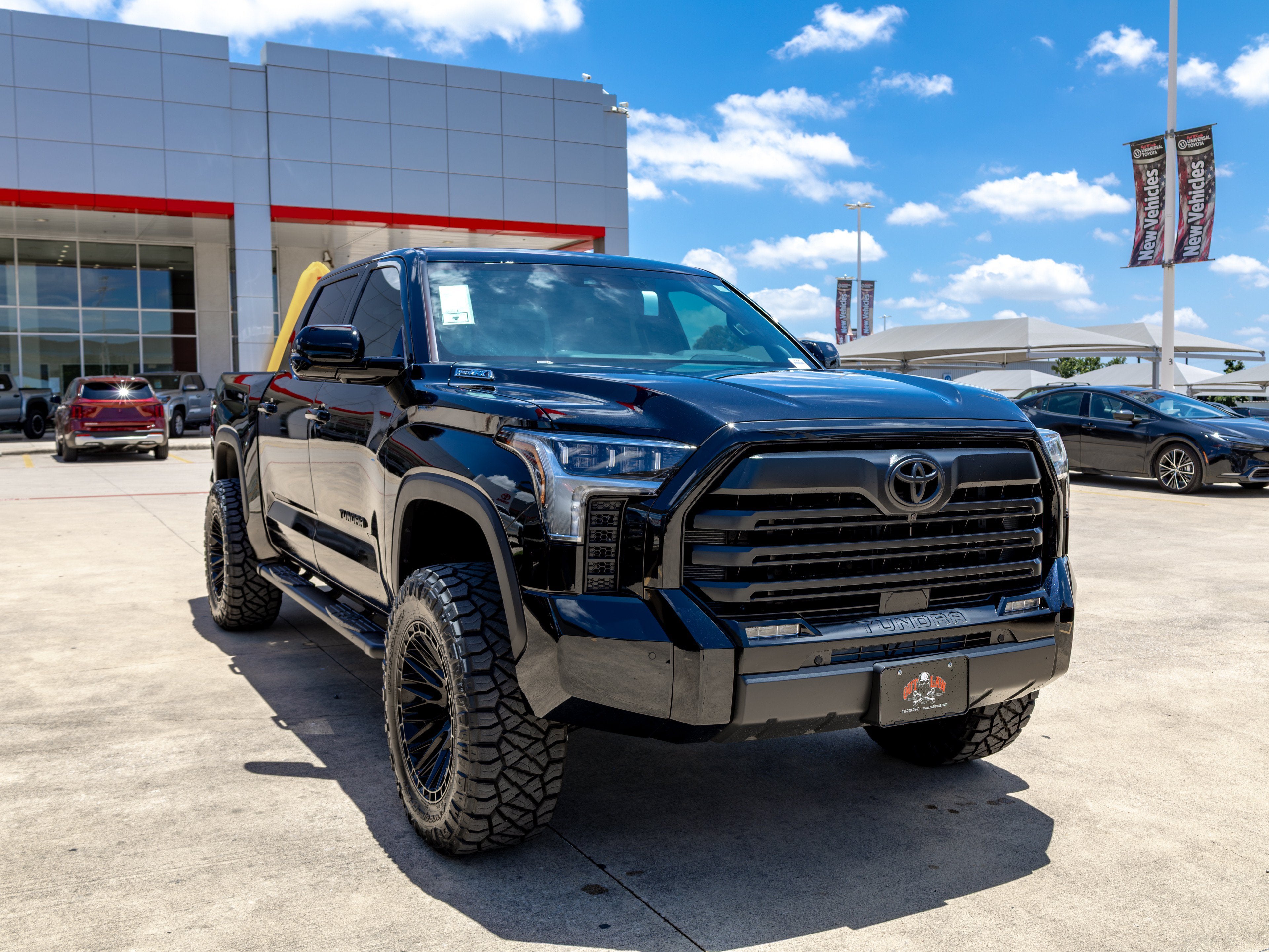 2026 Toyota Tundra i-FORCE MAX Tundra Limited