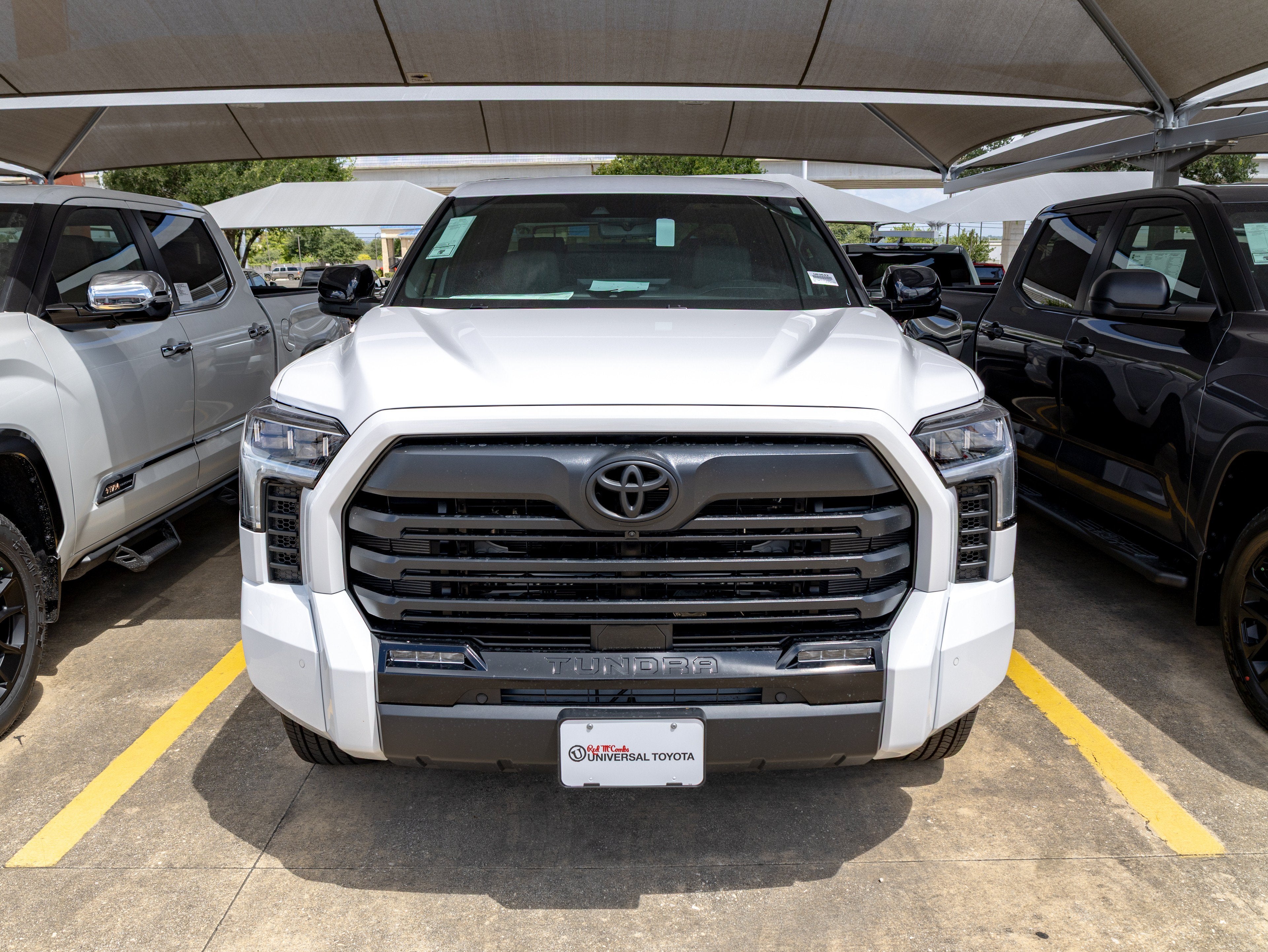2026 Toyota Tundra i-FORCE MAX Tundra Limited