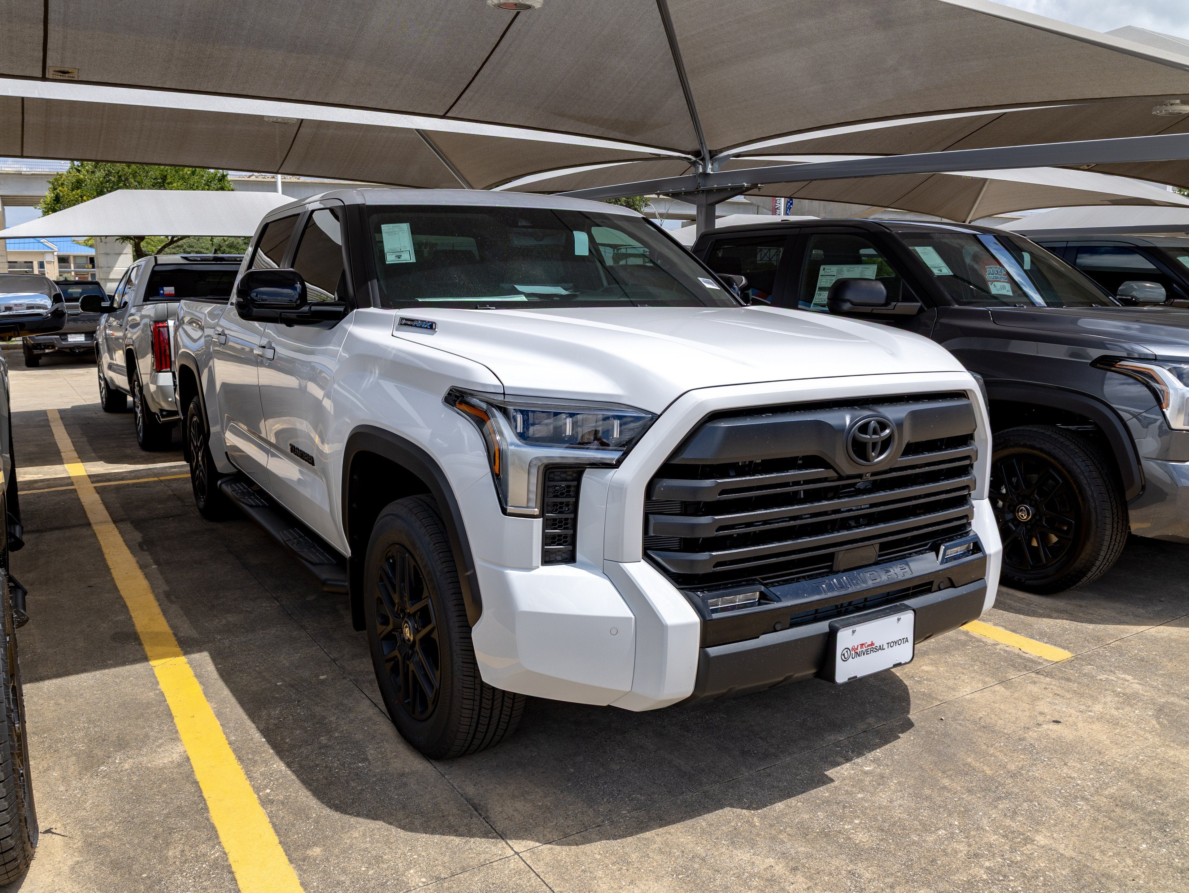 2026 Toyota Tundra i-FORCE MAX Tundra Limited