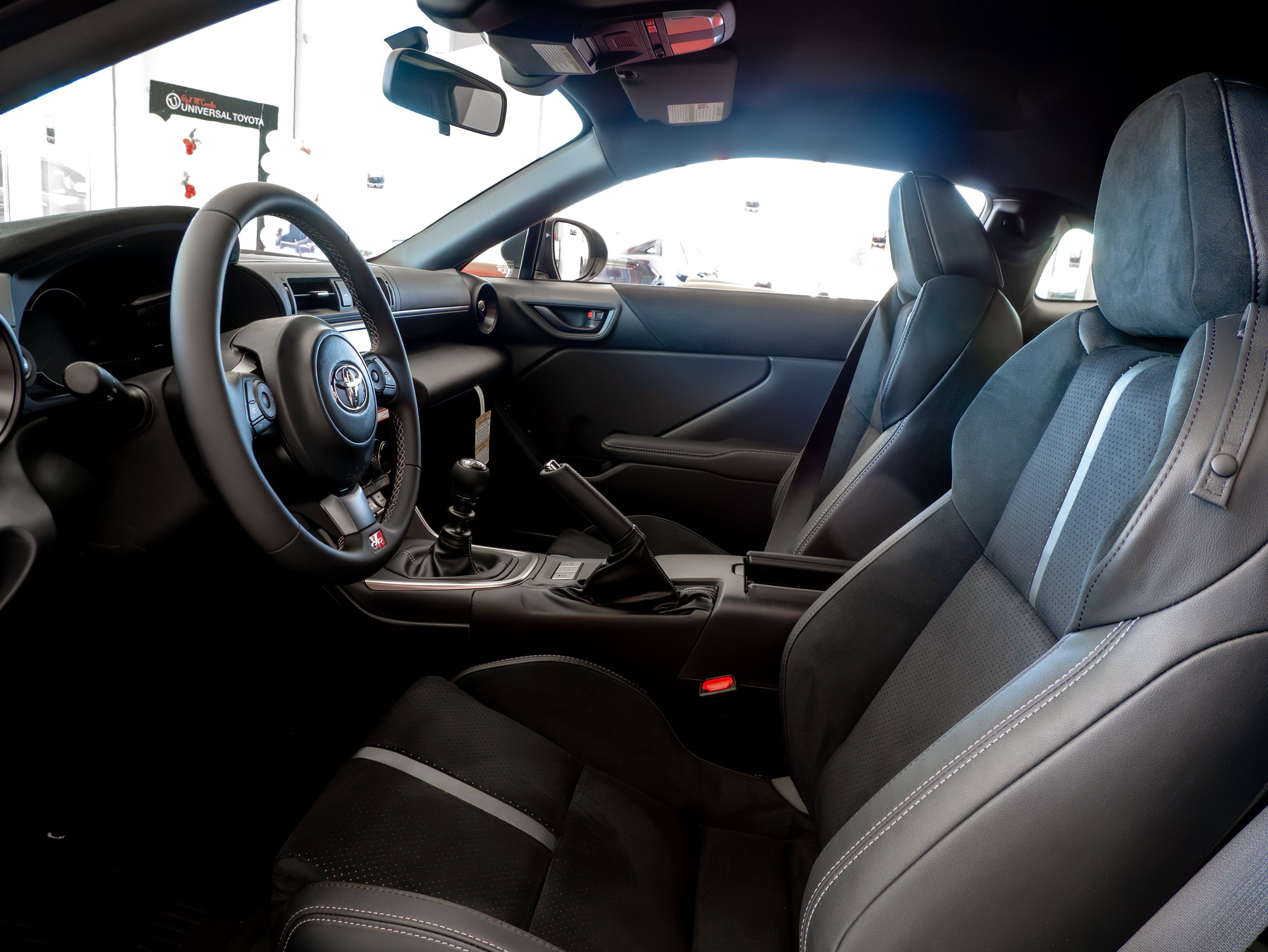 2026 Toyota GR86 Premium MT