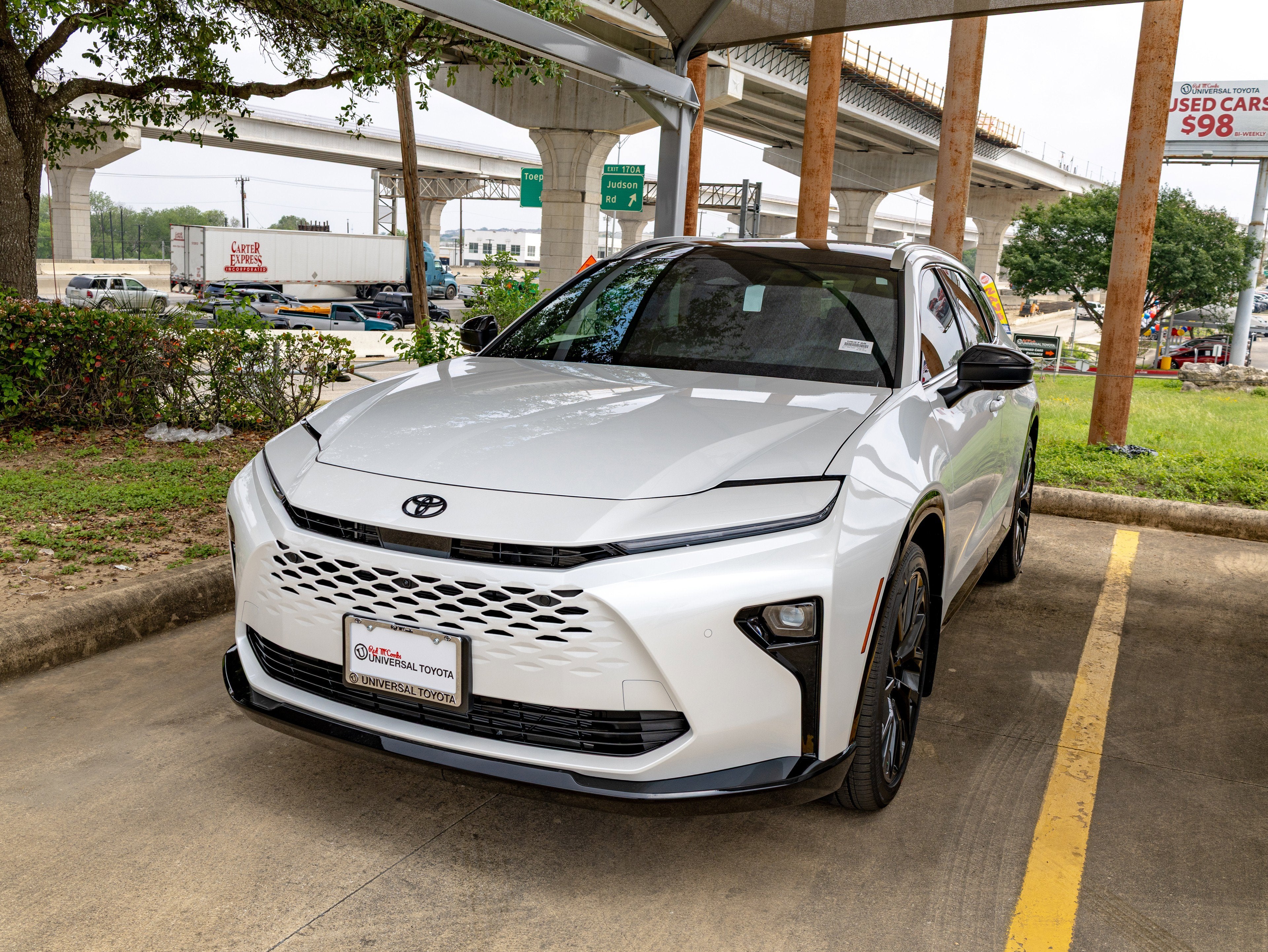 2026 Toyota Toyota Crown Signia Limited