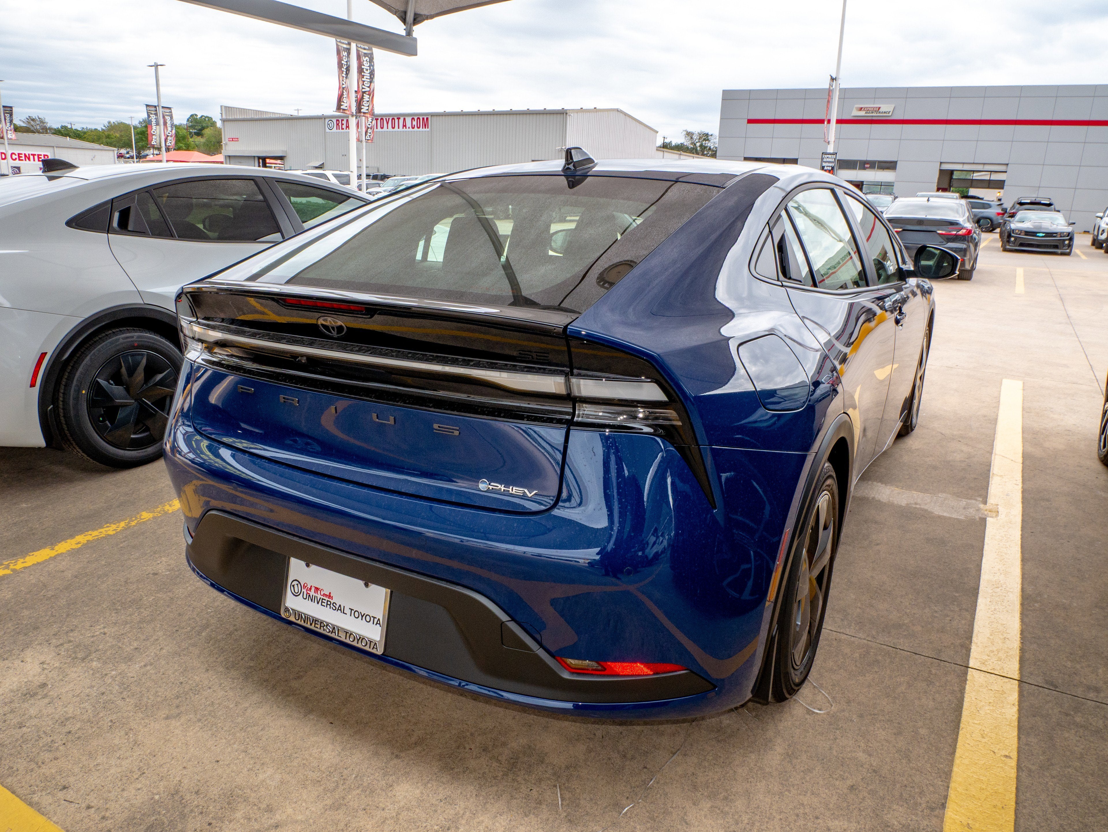 2026 Toyota Prius Plug-in Hybrid SE