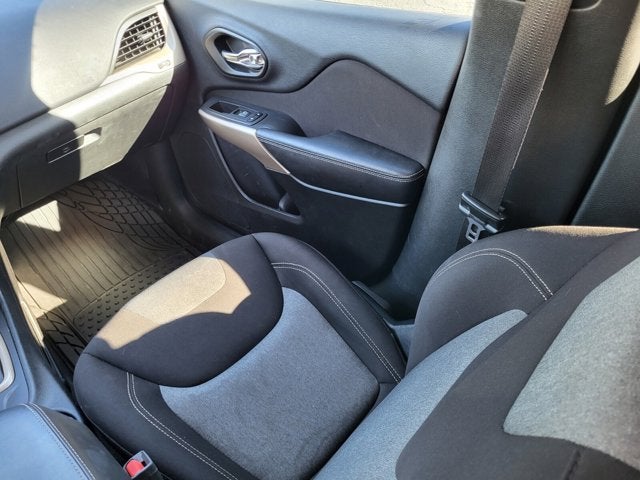 2018 Jeep Cherokee Latitude Tech Connect