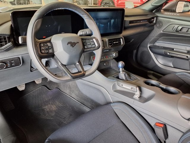 2025 Ford Mustang Dark Horse