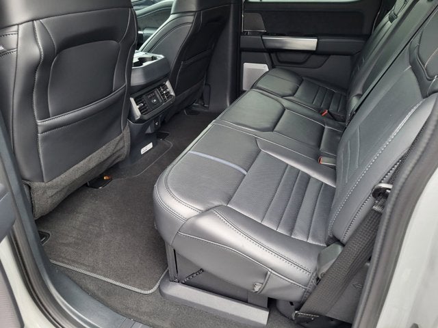 2025 Ford Super Duty F-350 SRW Platinum
