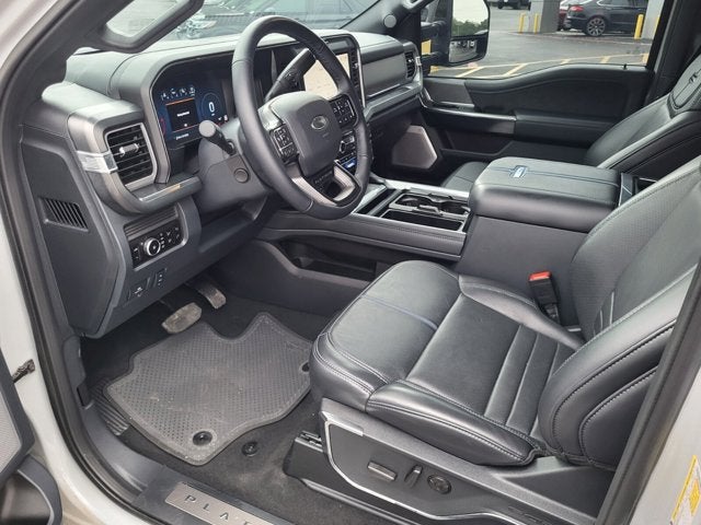 2025 Ford Super Duty F-350 SRW Platinum
