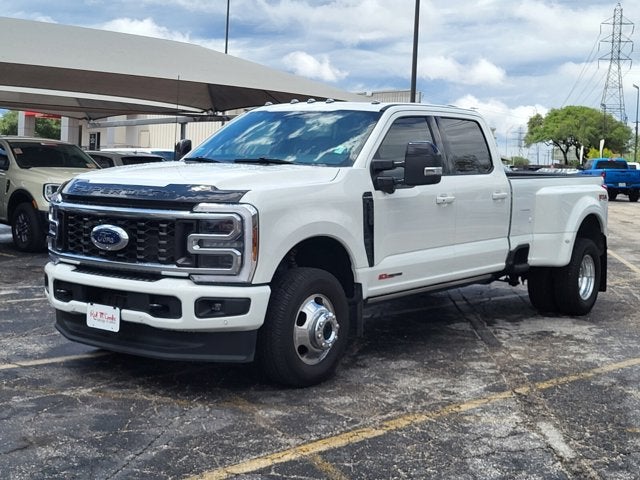 2025 Ford Super Duty F-350 DRW Platinum