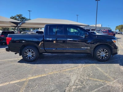 2021 Nissan Titan SV
