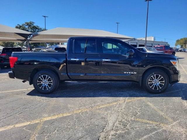 2021 Nissan Titan SV