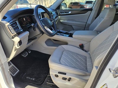 2025 Volkswagen Atlas 2.0T SEL Premium R-Line