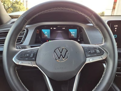2026 Volkswagen Atlas Cross Sport 2.0T SE w/Technology