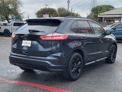 2022 Ford Edge SE