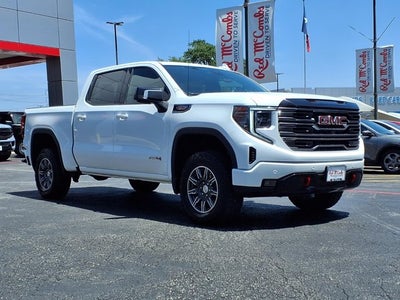 2025 GMC Sierra 1500 AT4