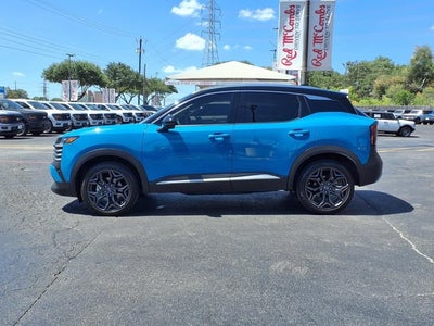 2025 Nissan Kicks SR