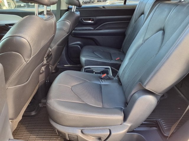 2024 Toyota Grand Highlander Base