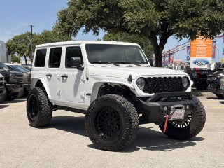 2020 Jeep Wrangler Unlimited Sahara Altitude