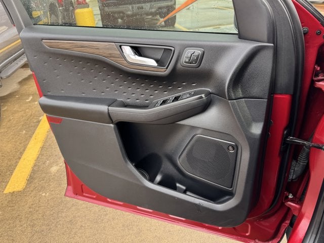 2020 Ford Escape Titanium Hybrid