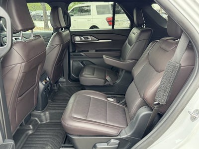 2025 Ford Explorer Platinum