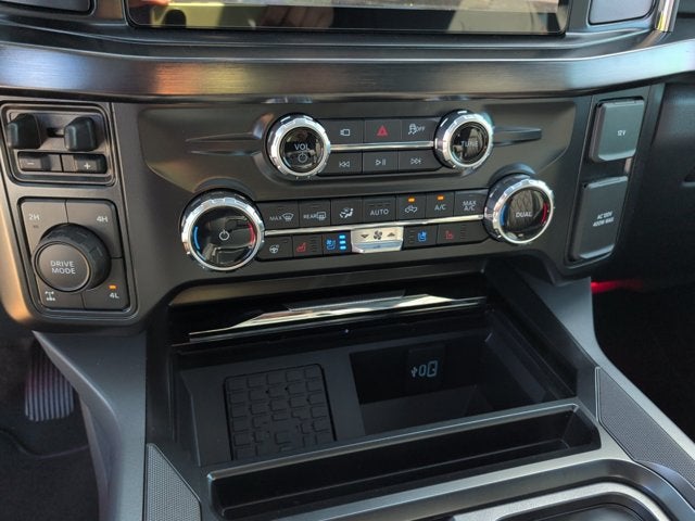 2026 Ford Super Duty F-250 SRW BLACK WIDOW LARIAT