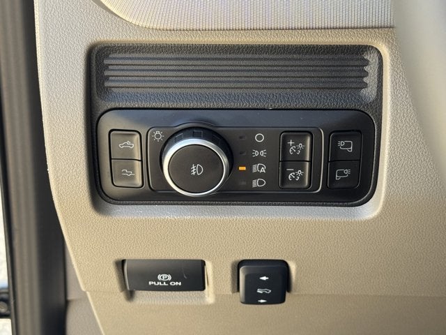 2026 Ford Super Duty F-250 SRW Platinum PRO Shop Custom